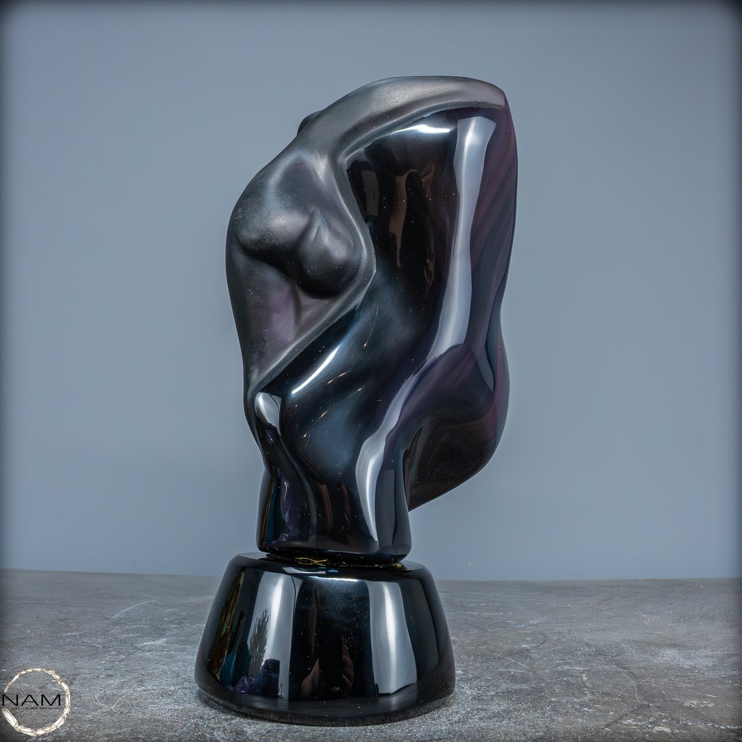 Natürliche Obsidian-Skulptur „Regenbogenfarben“ - 1508,19g