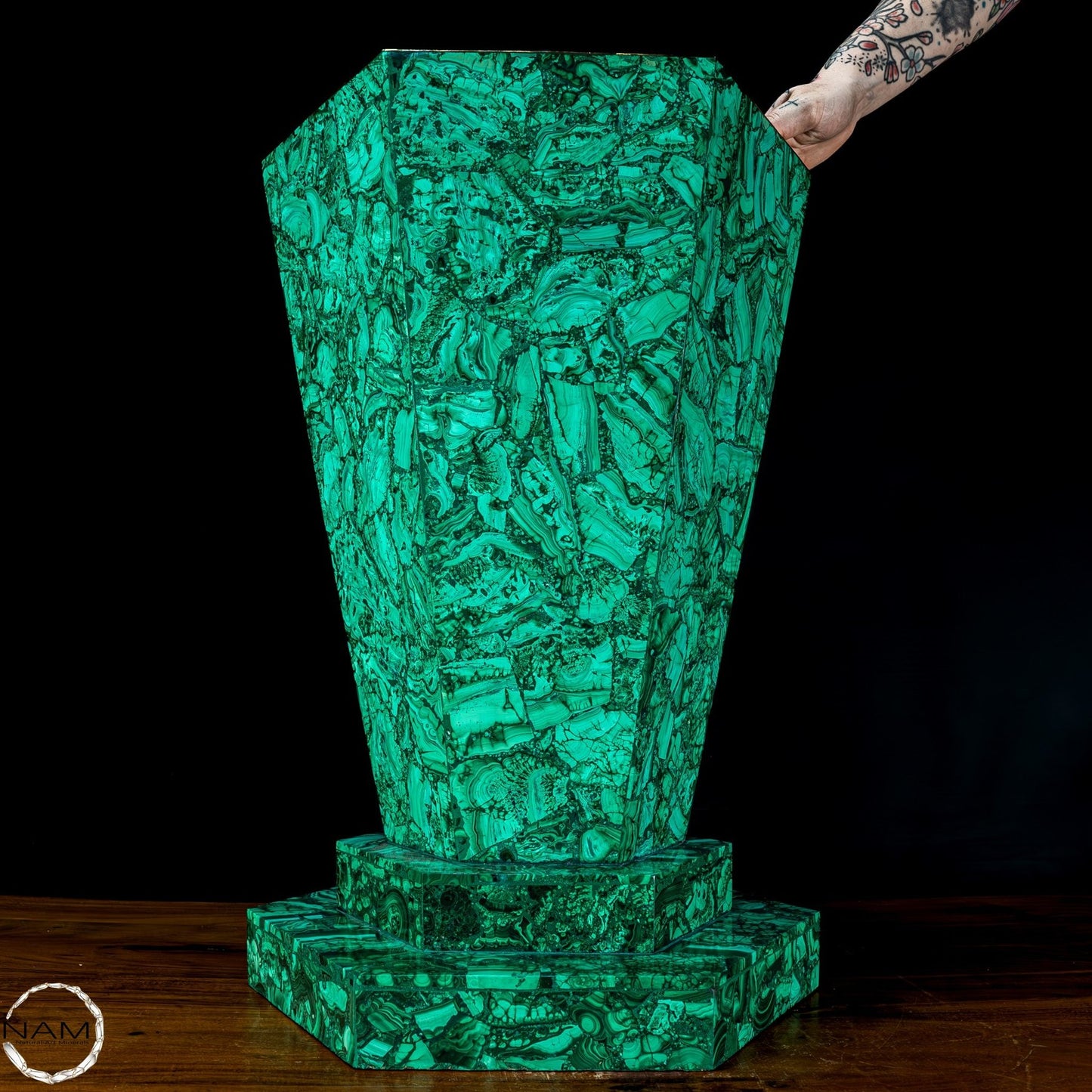 Sehr seltene große Malachit Vase aus dem Kongo – 15483,77g