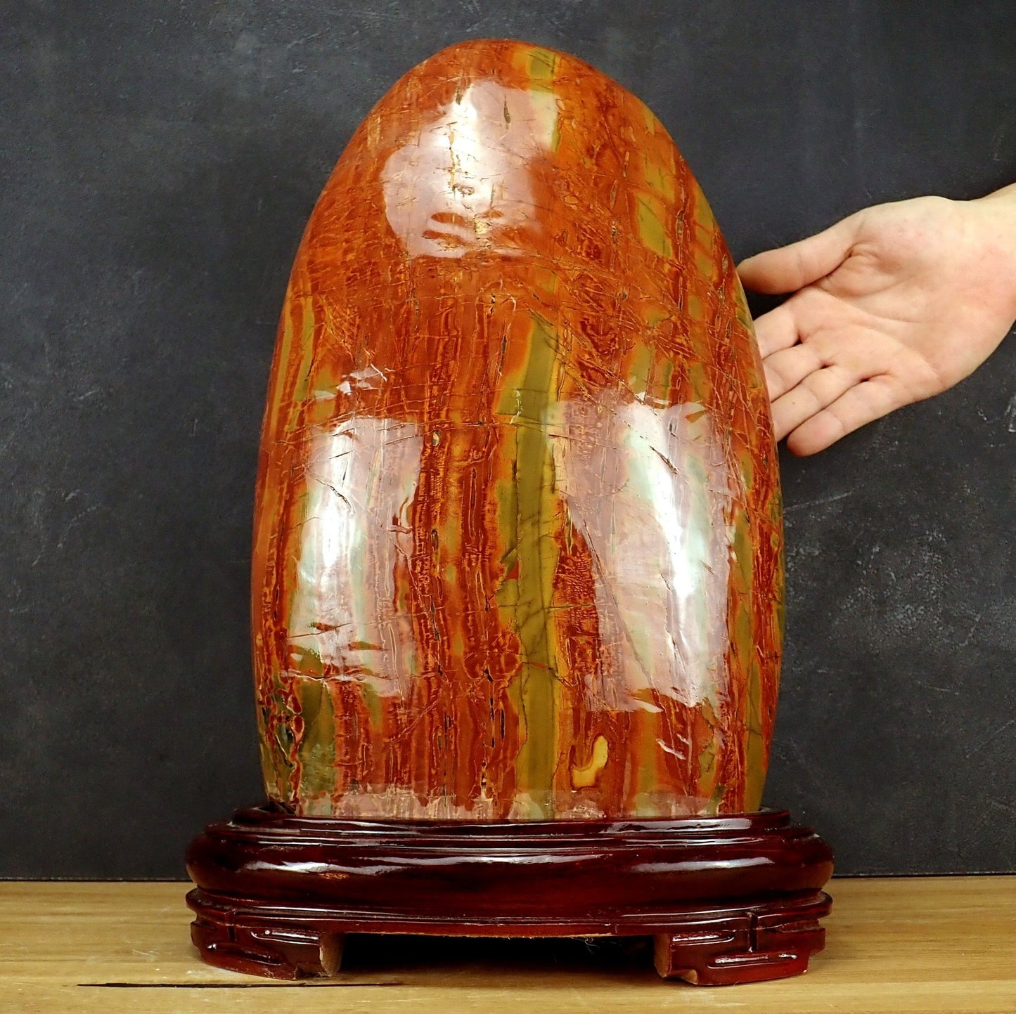 Großer Künstler-Jaspis auf Ständer (Heilstein) - 15297g - 425×270×150 mm