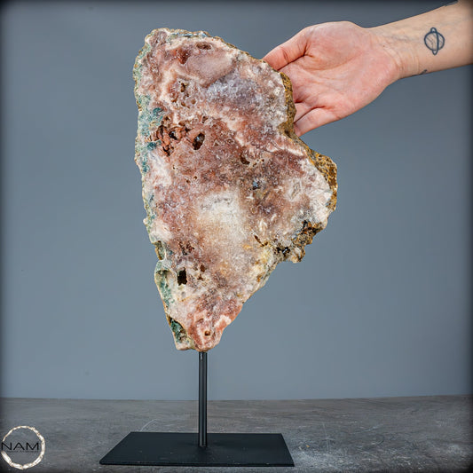 Natürliche Pinker Amethyst-Achat Scheibe auf Ständer - 1780,14g