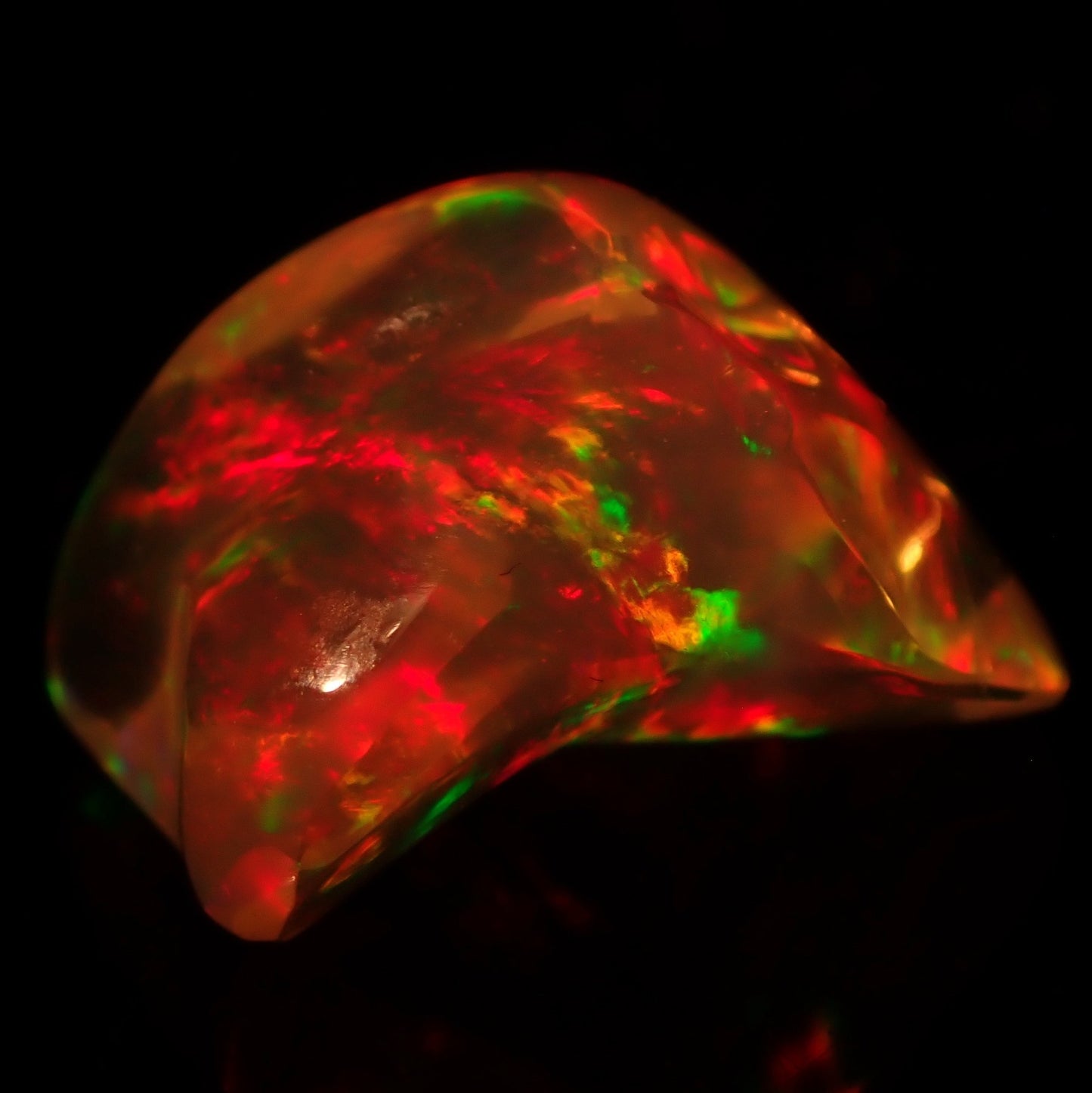 Seltener AAA+ Mexikanischer Kristall-Opal, 7.395 ct