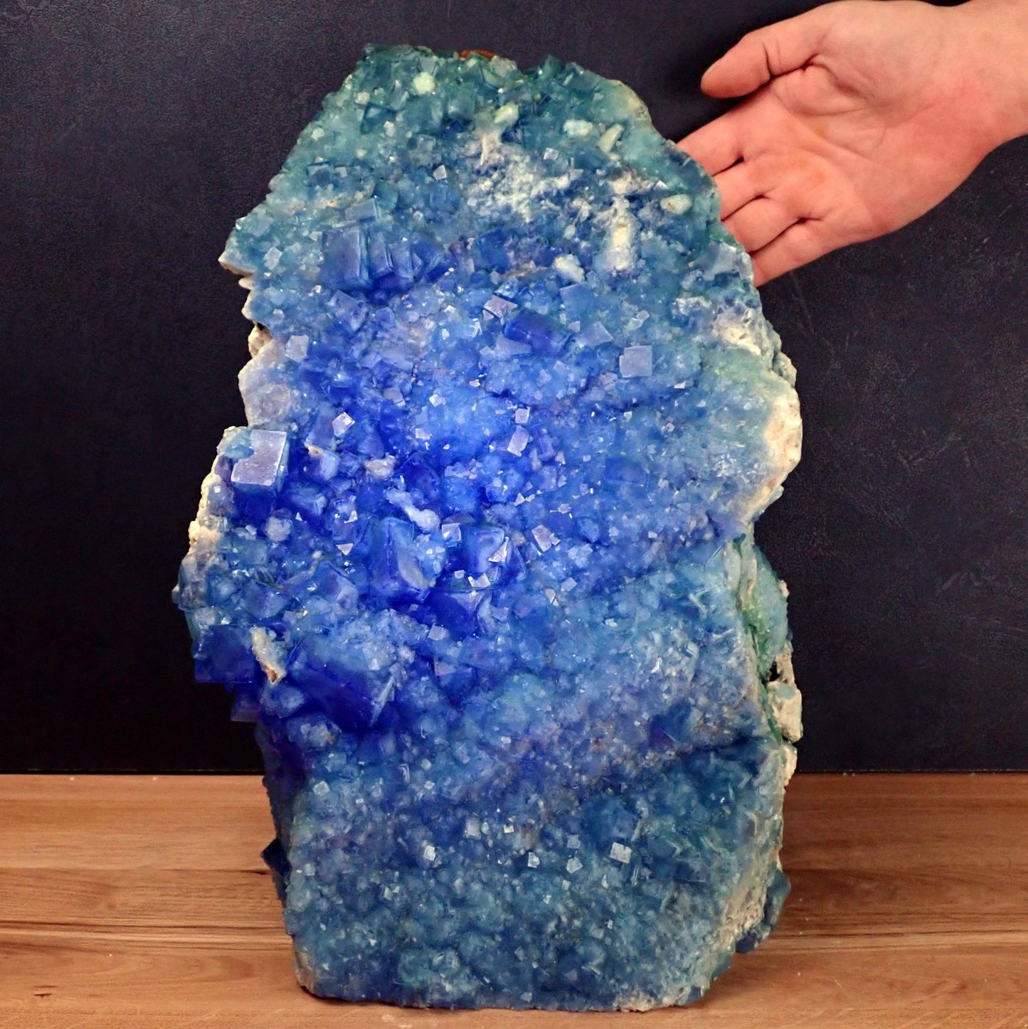 Natürliche blau-grüne Fluorit-Kristallcluster-Skulptur - 24752,60g