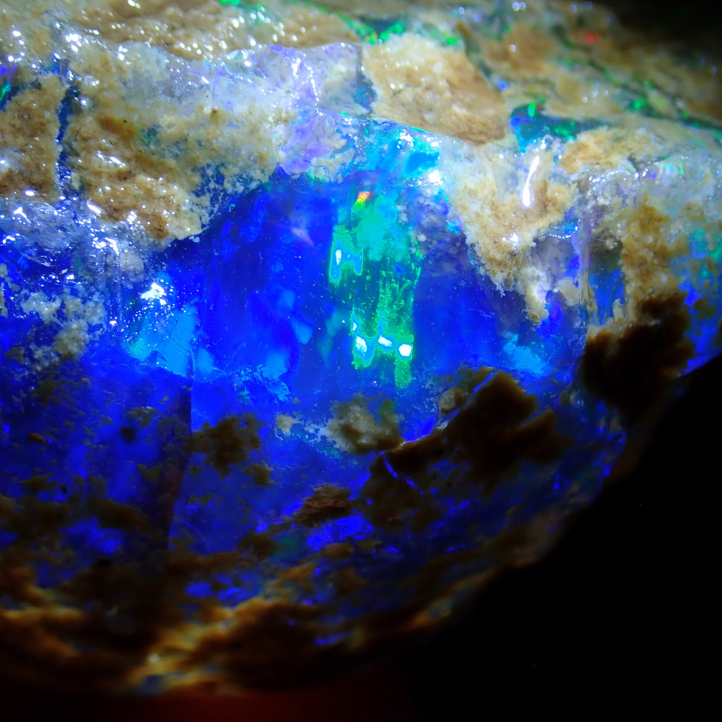 Seltener Großer Kristall-Opal, Äthiopien - 557.5ct - 111,5g