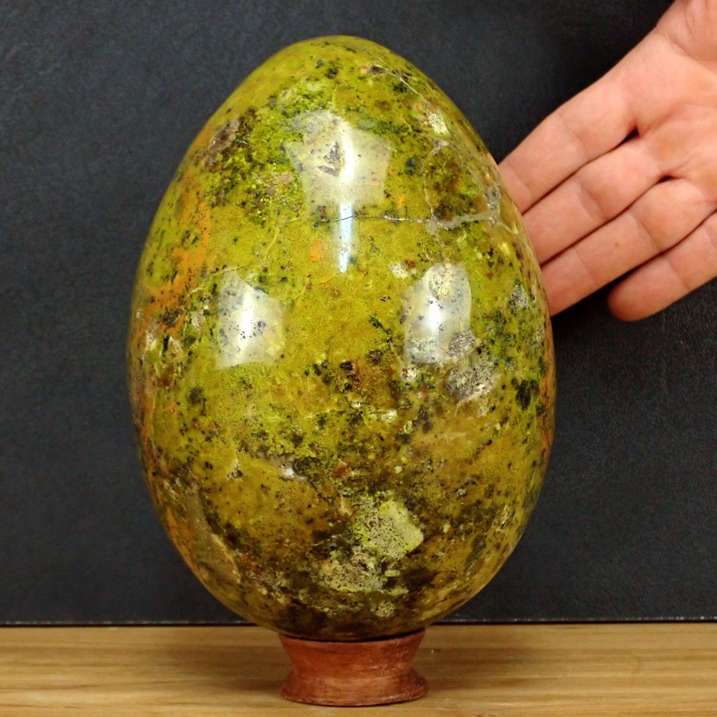 Grünes Opal Ei - 4213,81g - 190×130×130 mm