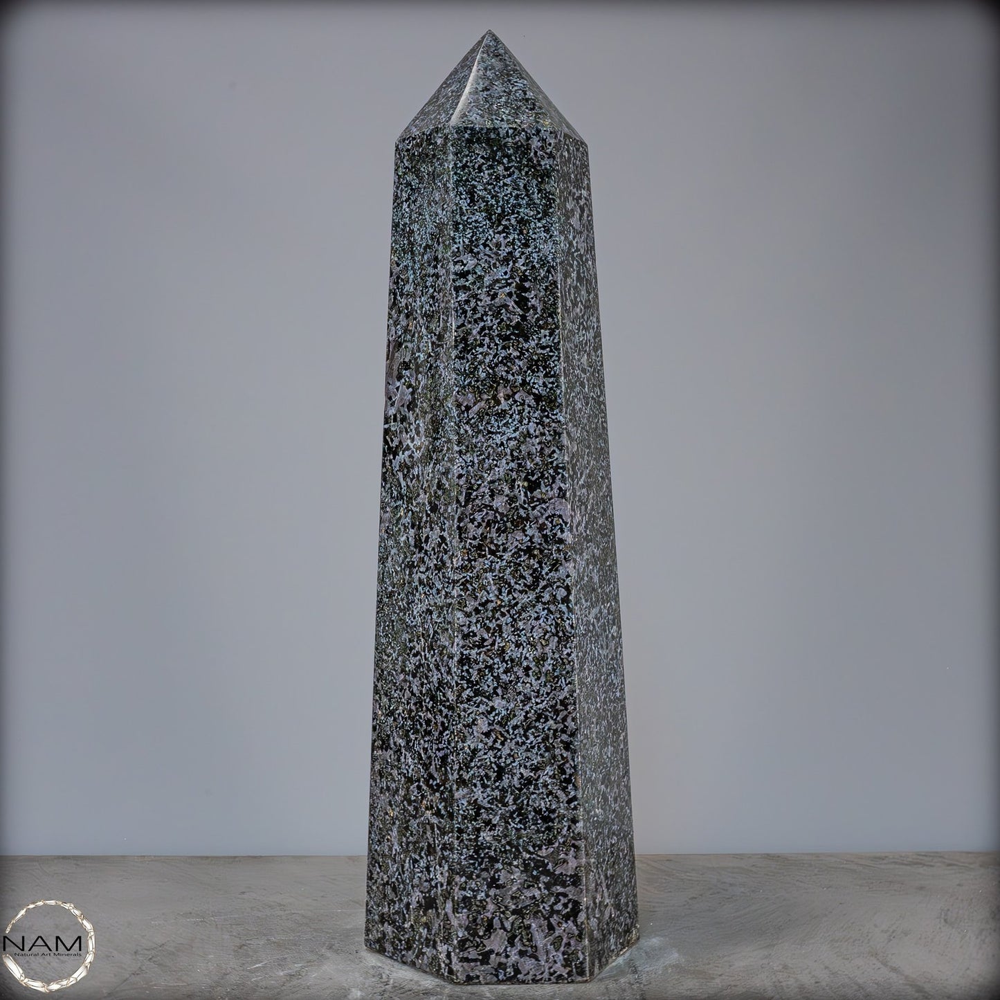 Natürlicher Großer Merlinit (Gabbro) Kristall Obelisk - 23560,14g