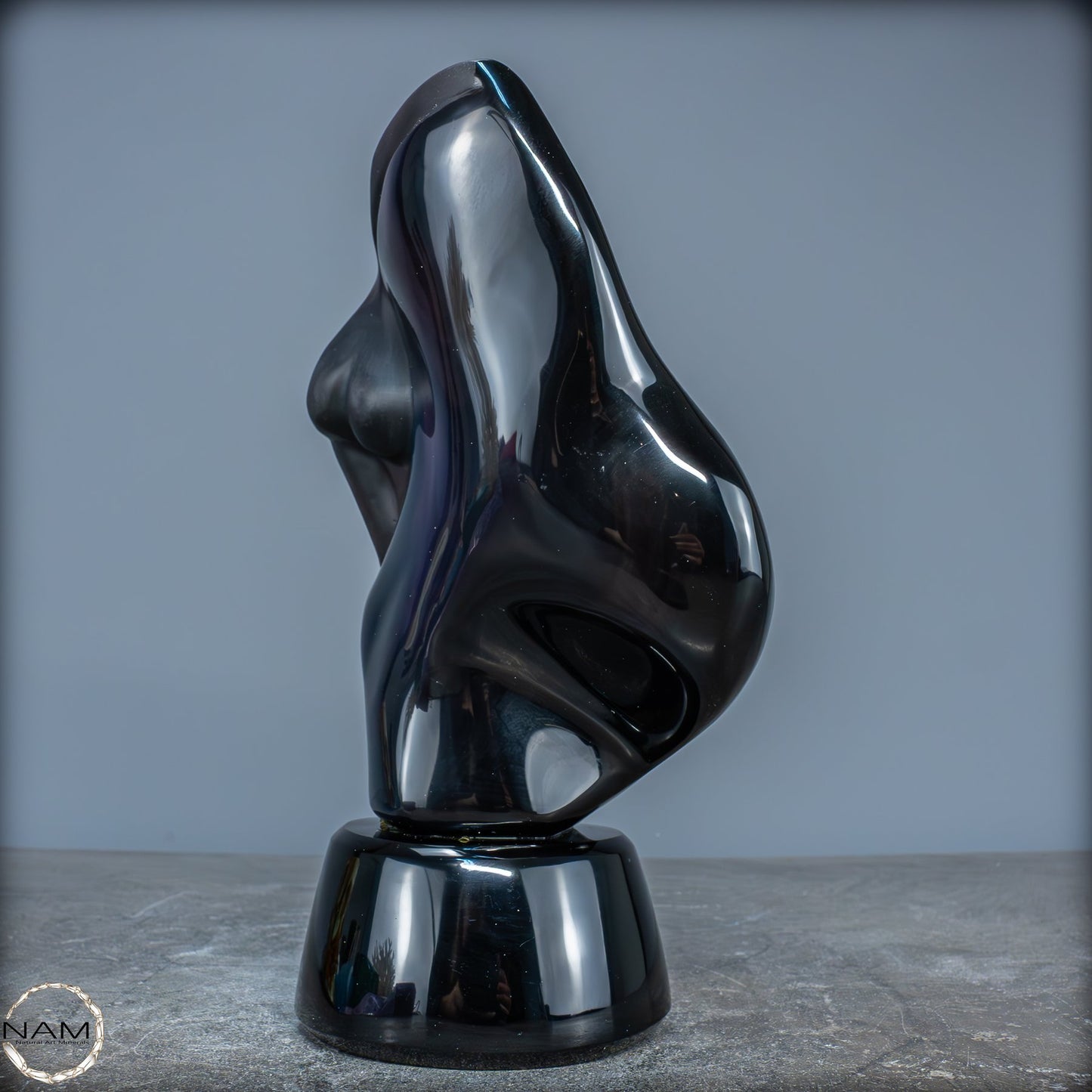 Natürliche Obsidian-Skulptur „Regenbogenfarben“ - 1508,19g