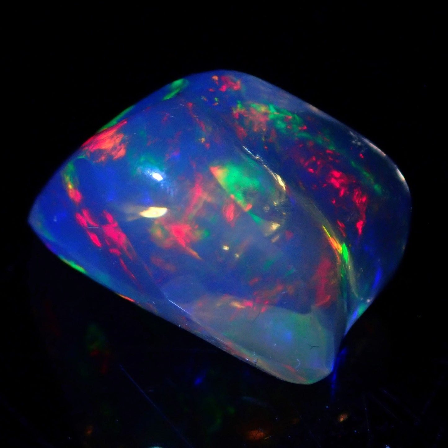 Seltener AAA+ Mexikanischer Kristall-Opal, 7.395 ct
