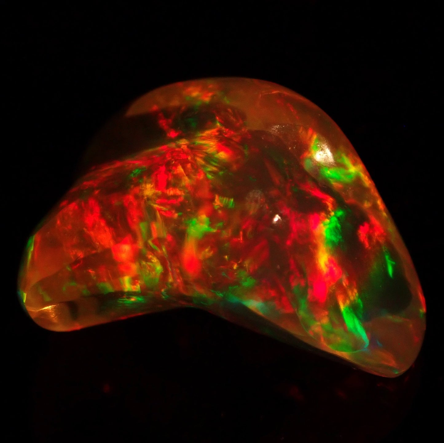 Seltener AAA+ Mexikanischer Kristall-Opal, 7.395 ct