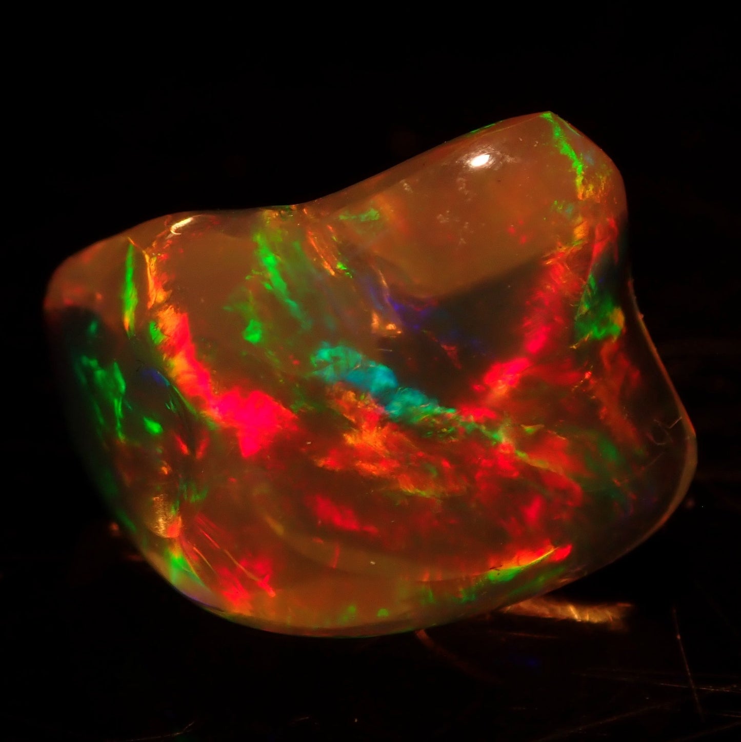Seltener AAA+ Mexikanischer Kristall-Opal, 7.395 ct