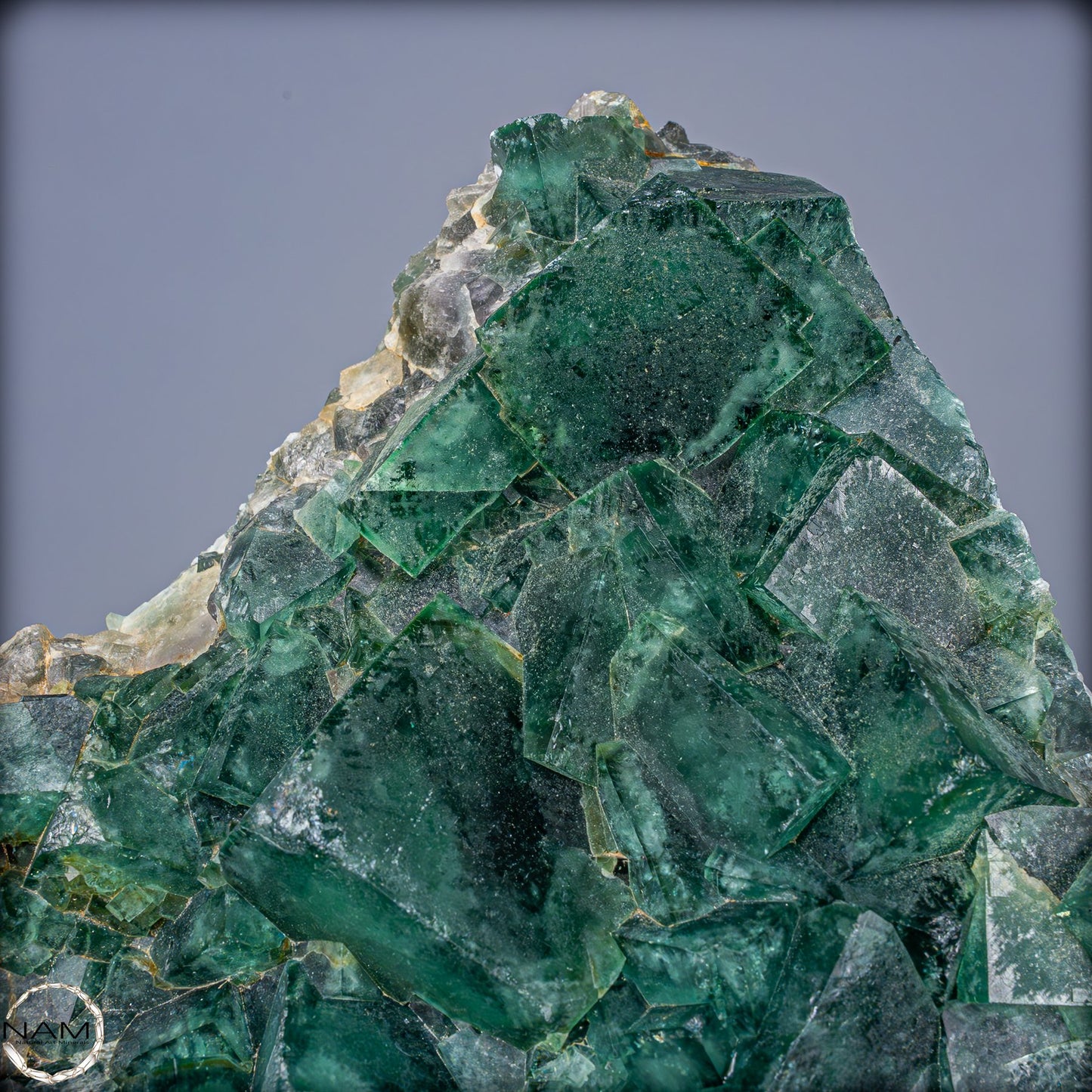 Natürliche Grüner Fluorit Kristalle auf Matrix - 8703,47g