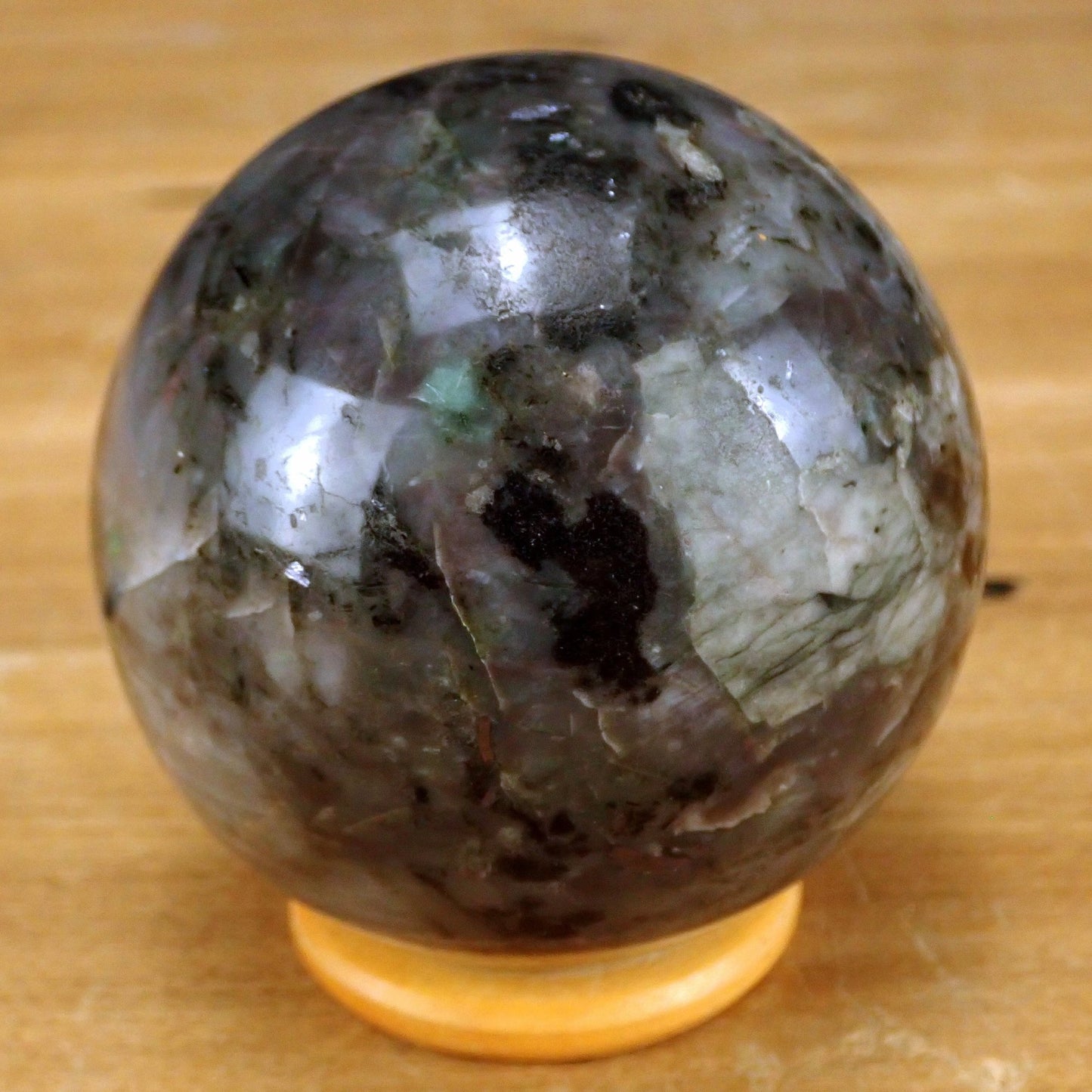 Smaragdkristall Kugel aus Kolumbien, 2592.35ct - 518.47 g - 71.42 mm