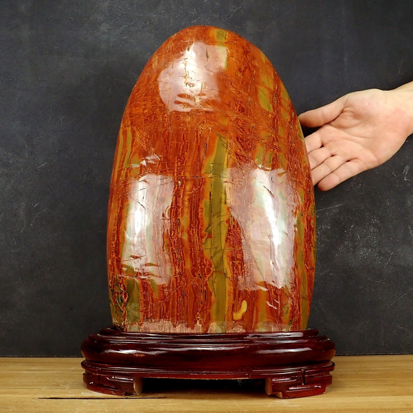 Großer Künstler-Jaspis auf Ständer (Heilstein) - 15297g - 425×270×150 mm