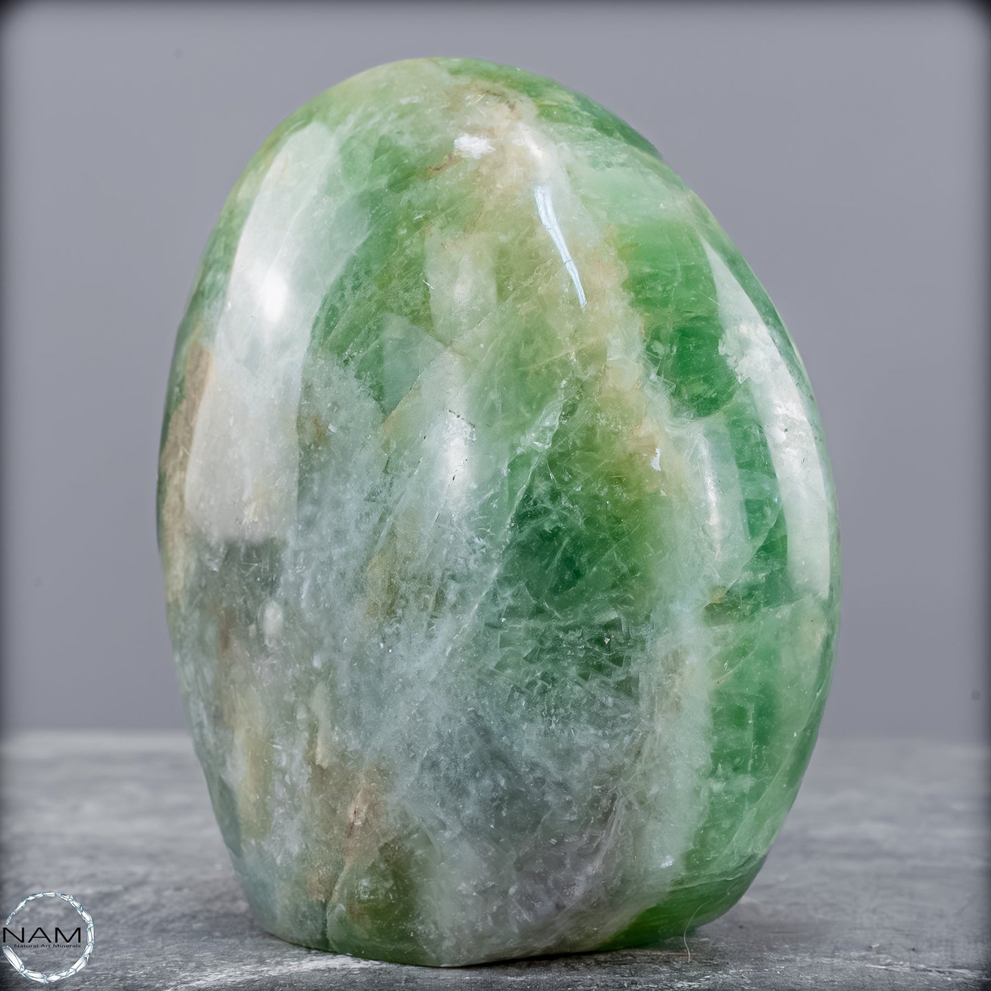 Natürliche Grüne Fluorit-Kristall Freiform - 934,99g