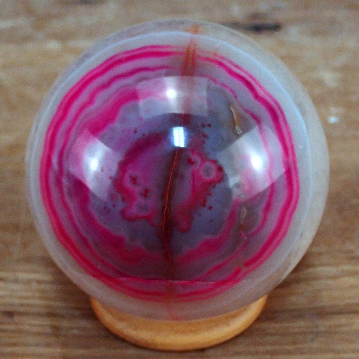 Pink Achat Kugel aus Brasilien - 455,86g - 68,98mm