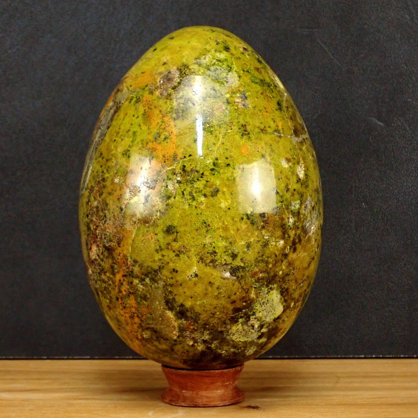 Grünes Opal Ei - 4213,81g - 190×130×130 mm