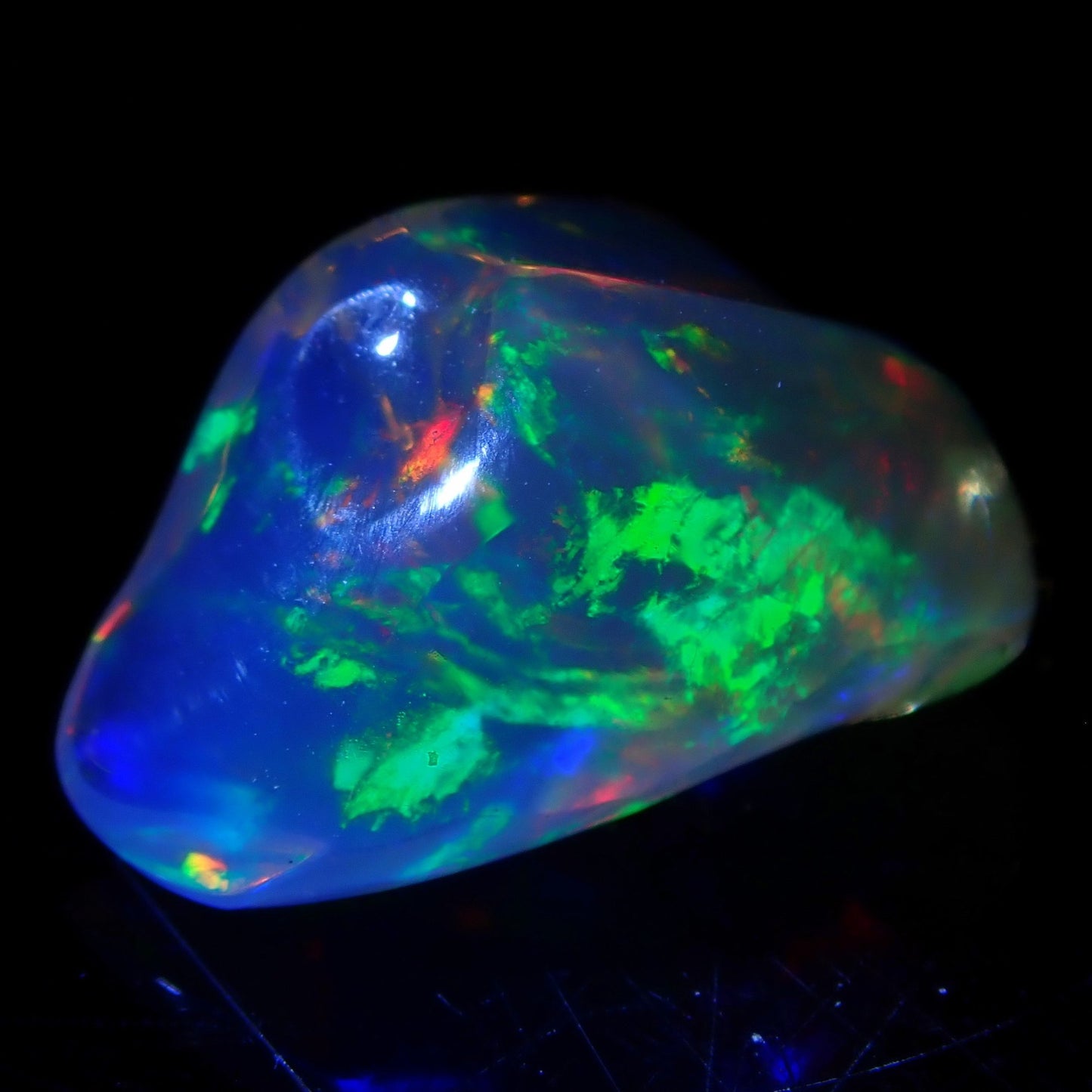 Seltener AAA+ Mexikanischer Kristall-Opal, 7.395 ct