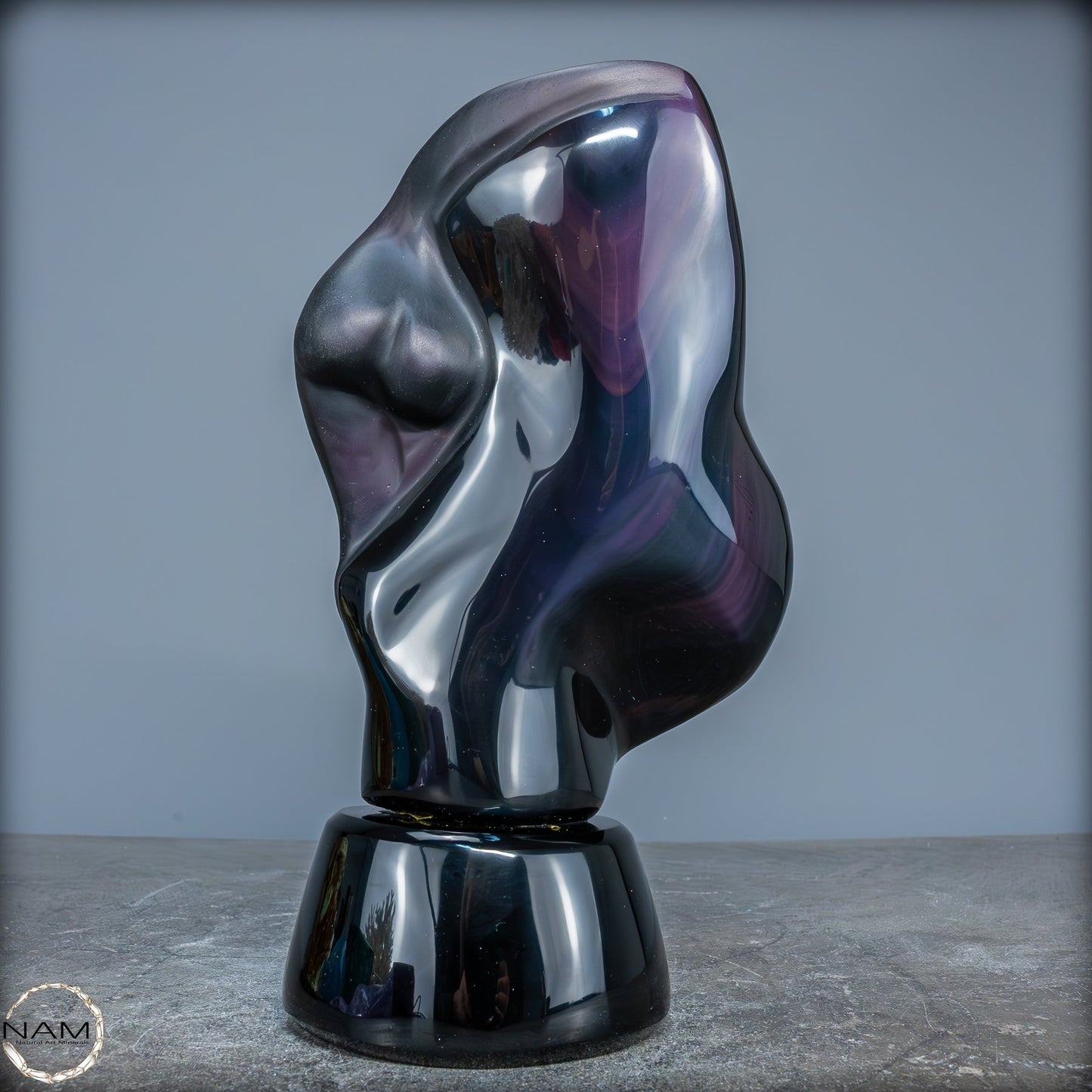 Natürliche Obsidian-Skulptur „Regenbogenfarben“ - 1508,19g