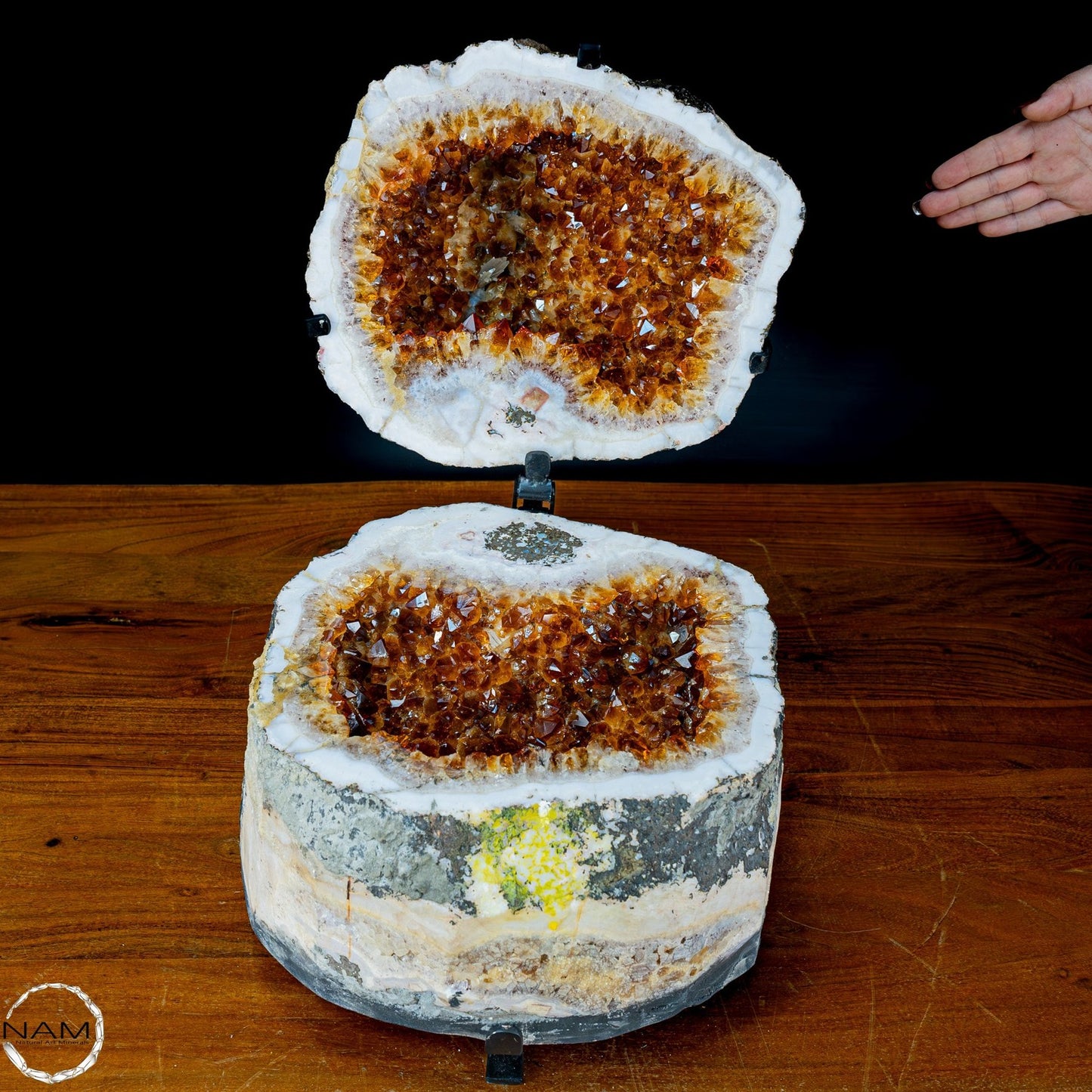 Sehr seltene geschnittene Geode - "Schmuckkästchen" Citrin - 26401,39g