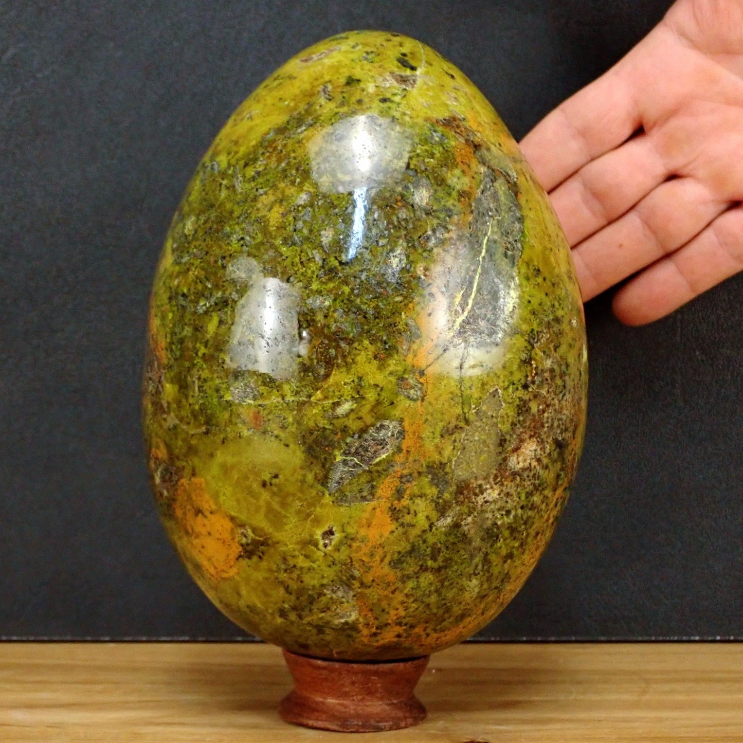 Grünes Opal Ei - 4213,81g - 190×130×130 mm