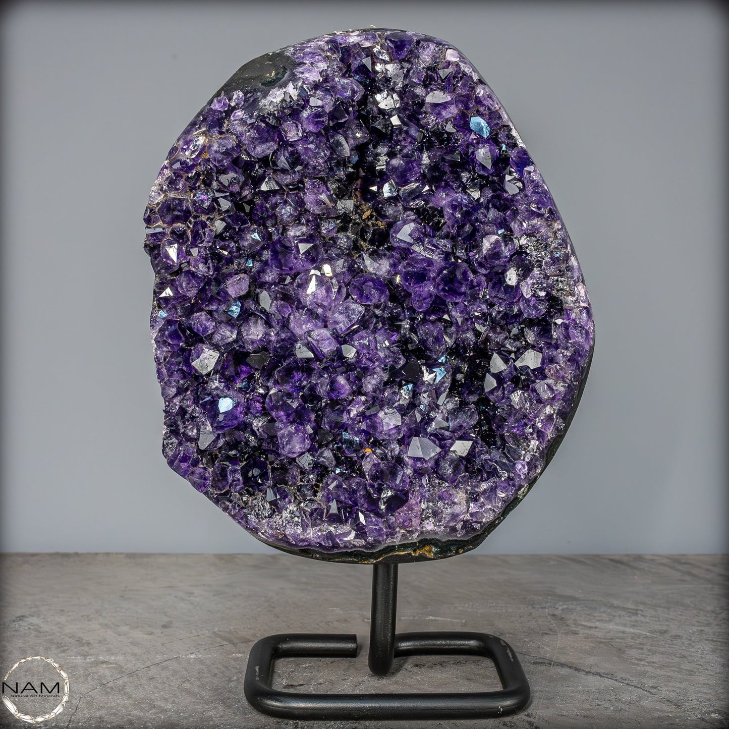 Natürliche Amethyst-Kristalle/Druse auf Ständer - 2067,55g