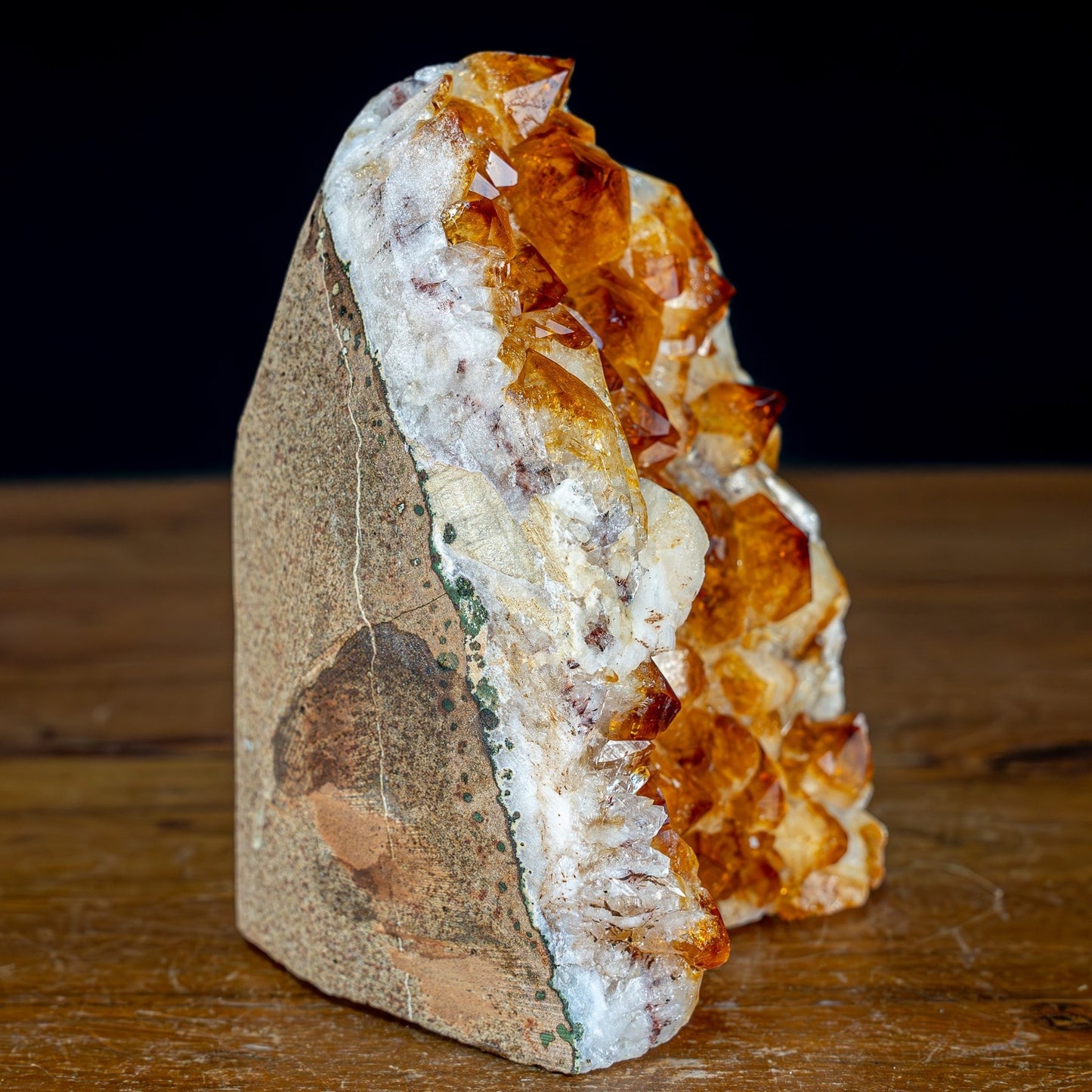 AAA++ Citrin-Quarzkristall Druse mit Calzit, Brazil - 1774,41g