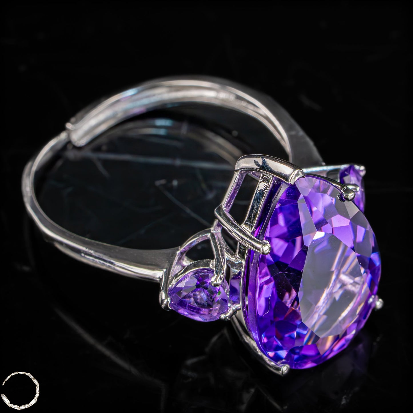 Einzigartiger Amethyst-Ring aus 925er Silber - 5,41g