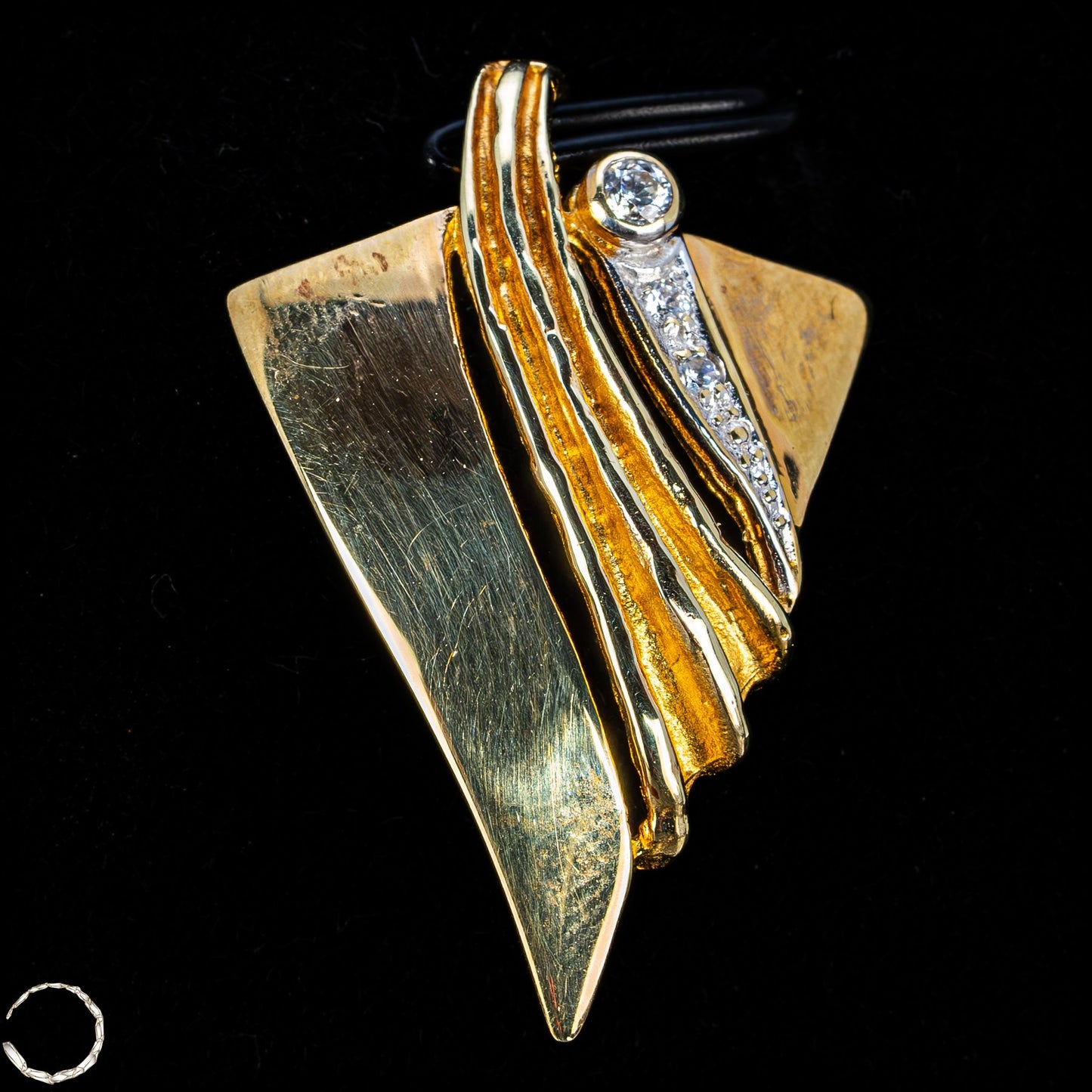 Goldene Eleganz – Moderner Anhänger mit funkelnden Diamanten 585 Gold aus Russland 3,83g 19,15ct