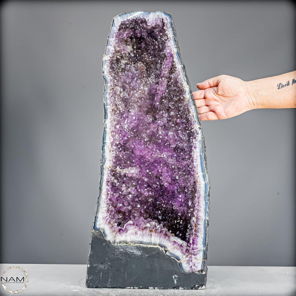 Amethyst-Druse–Naturkunst voller Kristallenergie- 25752,32g