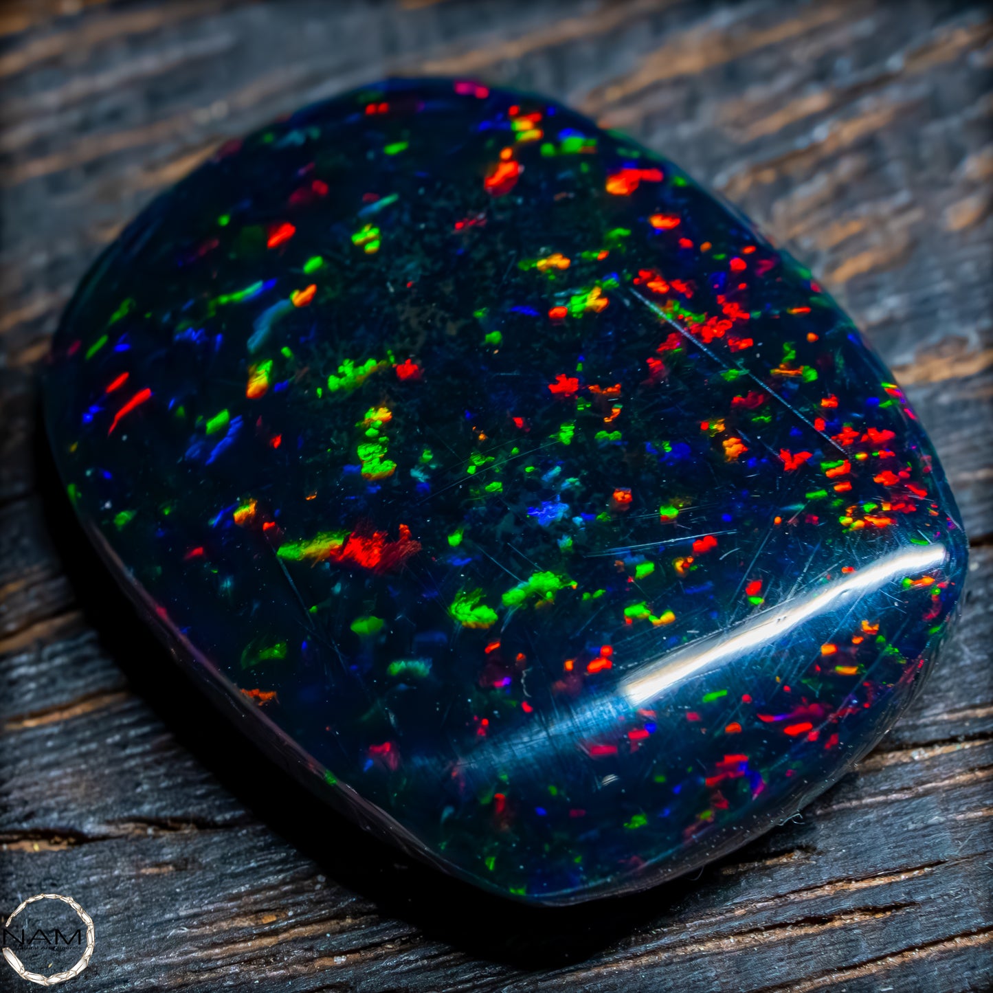 Großer AAA+ Schwarzer Opal Cabochon - 4,76g / 23,8 ct