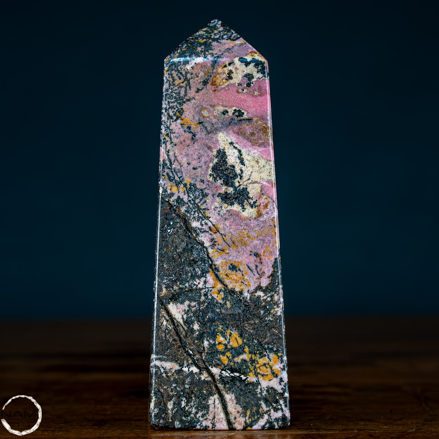 Natürlicher Rhodonit-Kristall Obelisk aus Pakistan - 443,92g