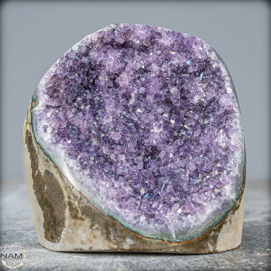 Natürliche Amethyst-Kristall Druse - 805,28g