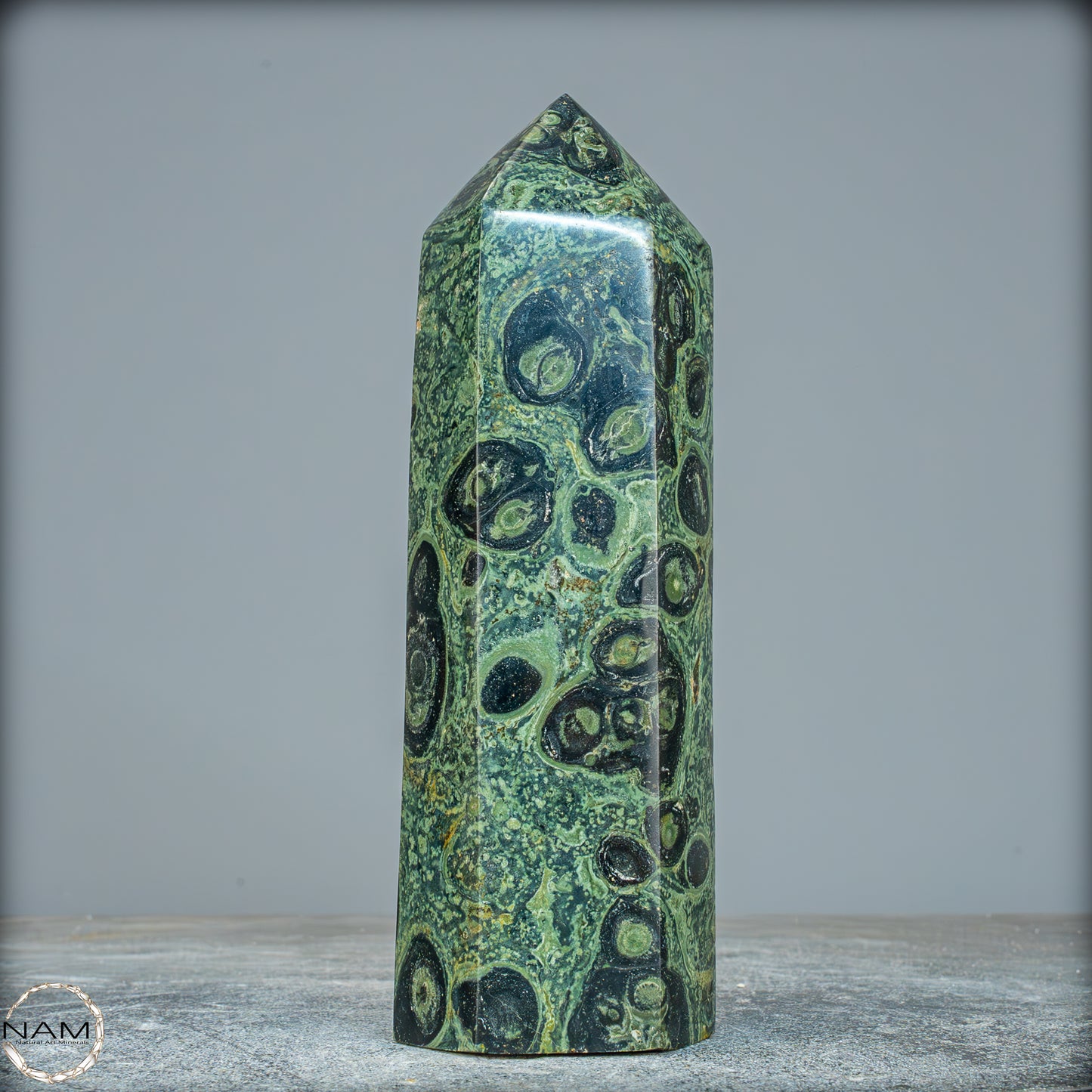 Natürlicher Kambaba-Jaspis Obelisk - 735,82g