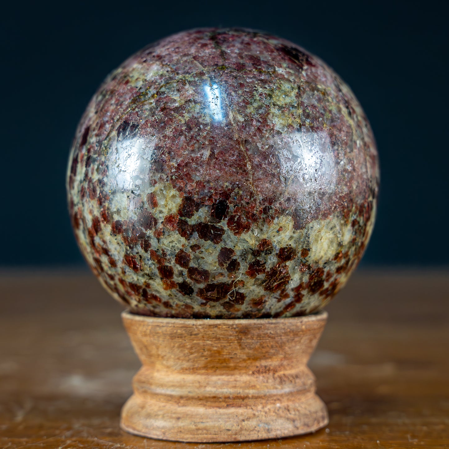 Natürliche Granat-Kristall Kugel - 504,39g - 66,5mm