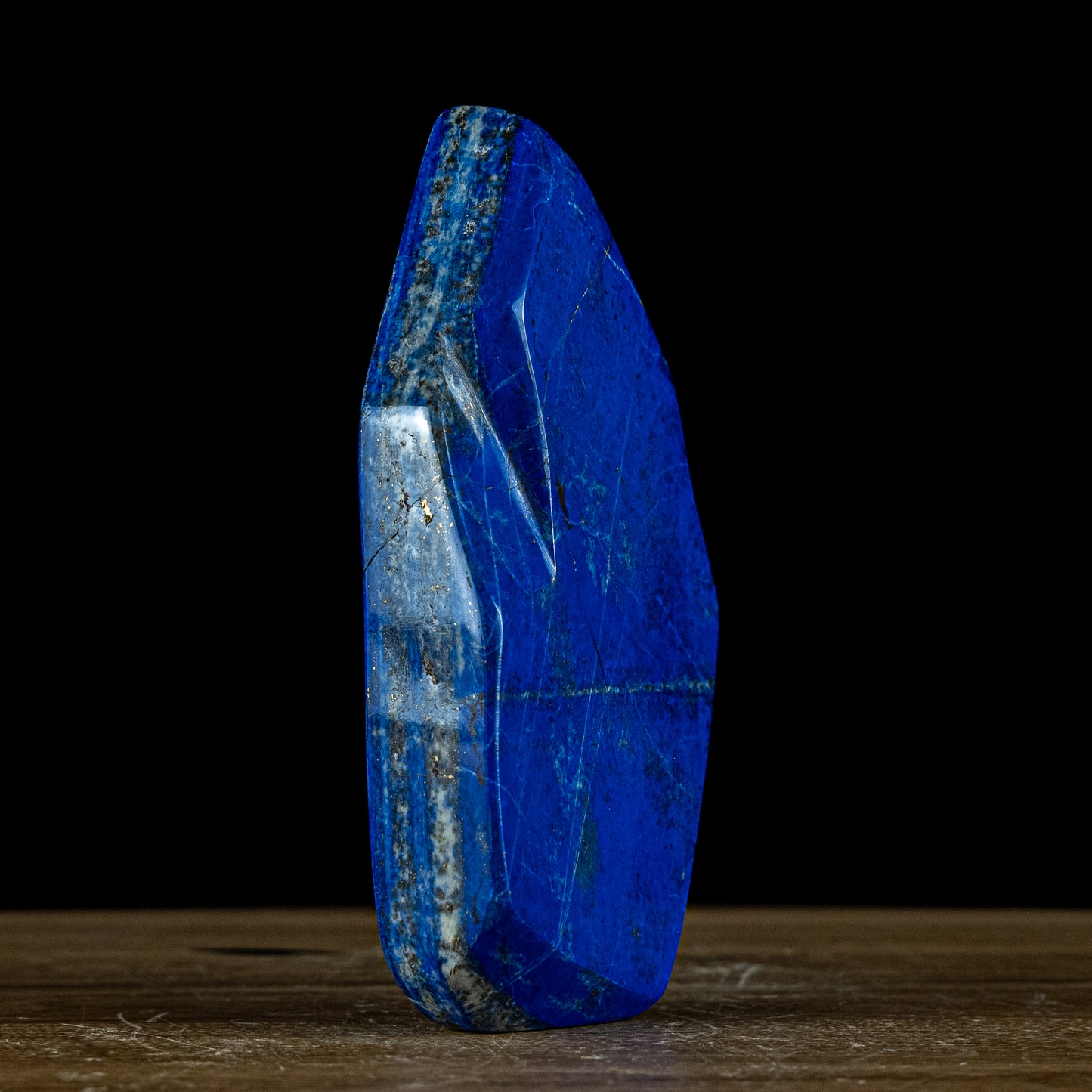Natürliche Königsblaue Lapislazuli Freiform - 709,79g - 170x82x27mm
