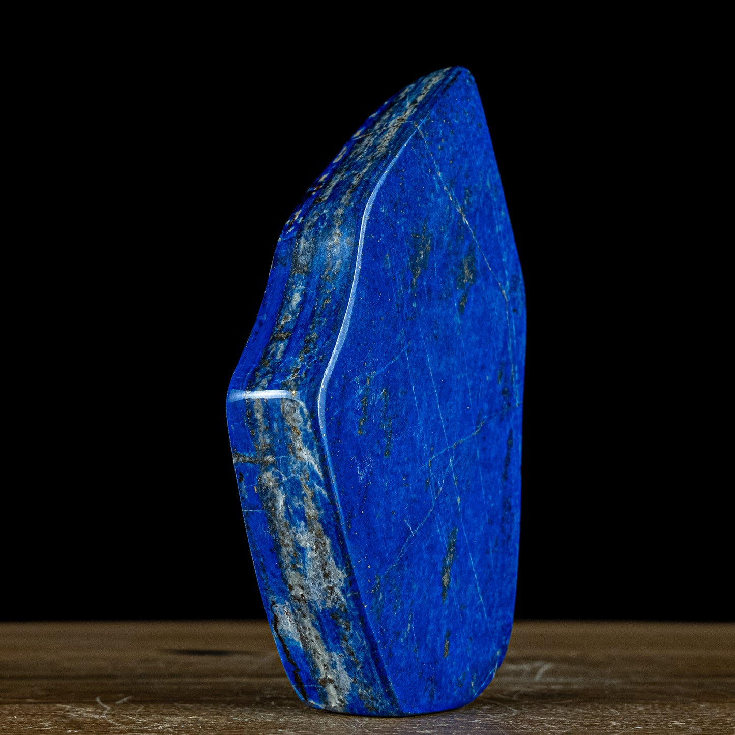 Natürliche Königsblaue Lapislazuli Freiform - 709,79g - 170x82x27mm