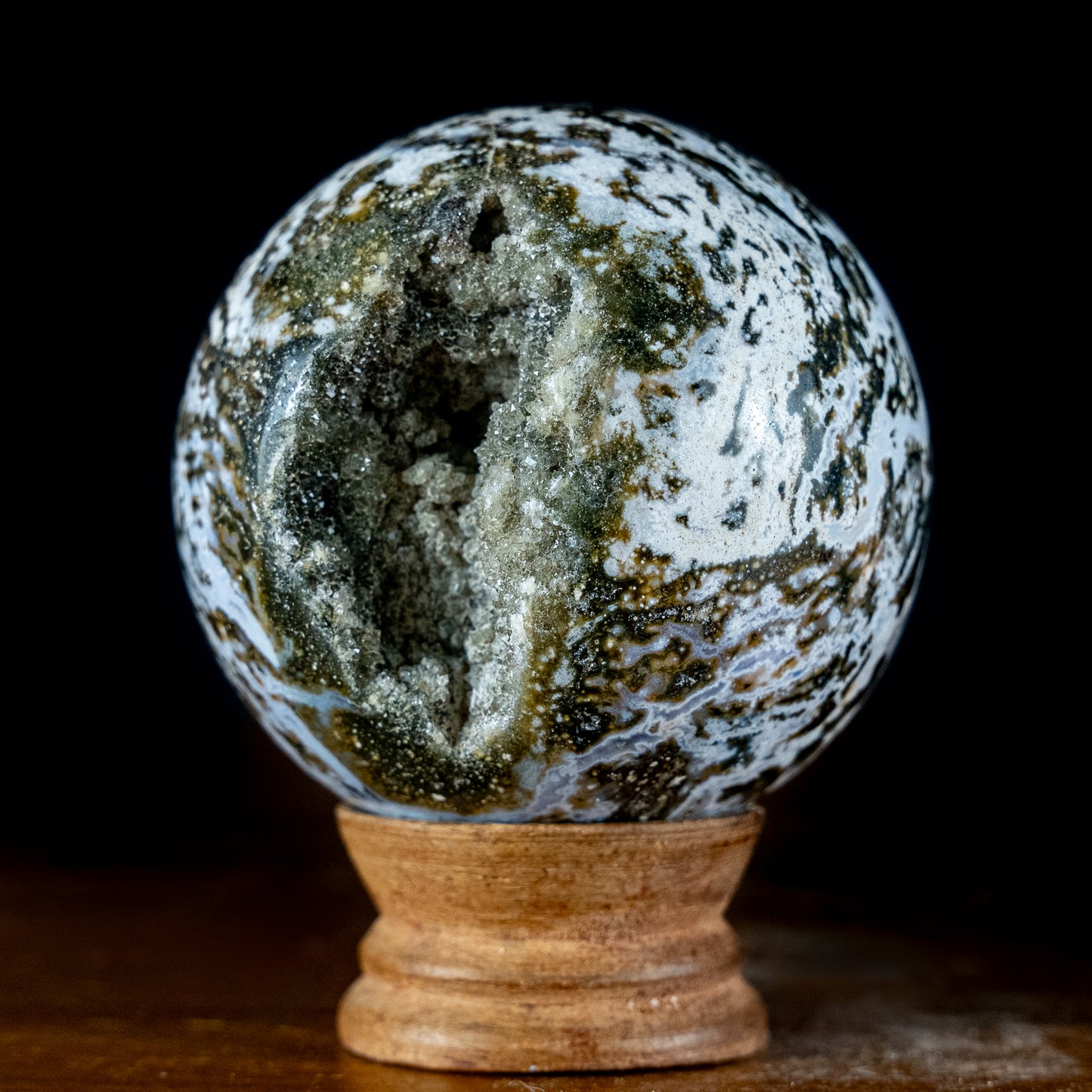 Natürliche Jaspis-Achat Kugel mit Druse - 576,63g - 76mm