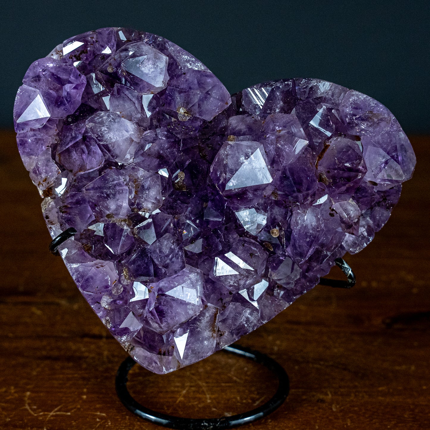 Amethyst Herz Druse auf Ständer – 1233,91g