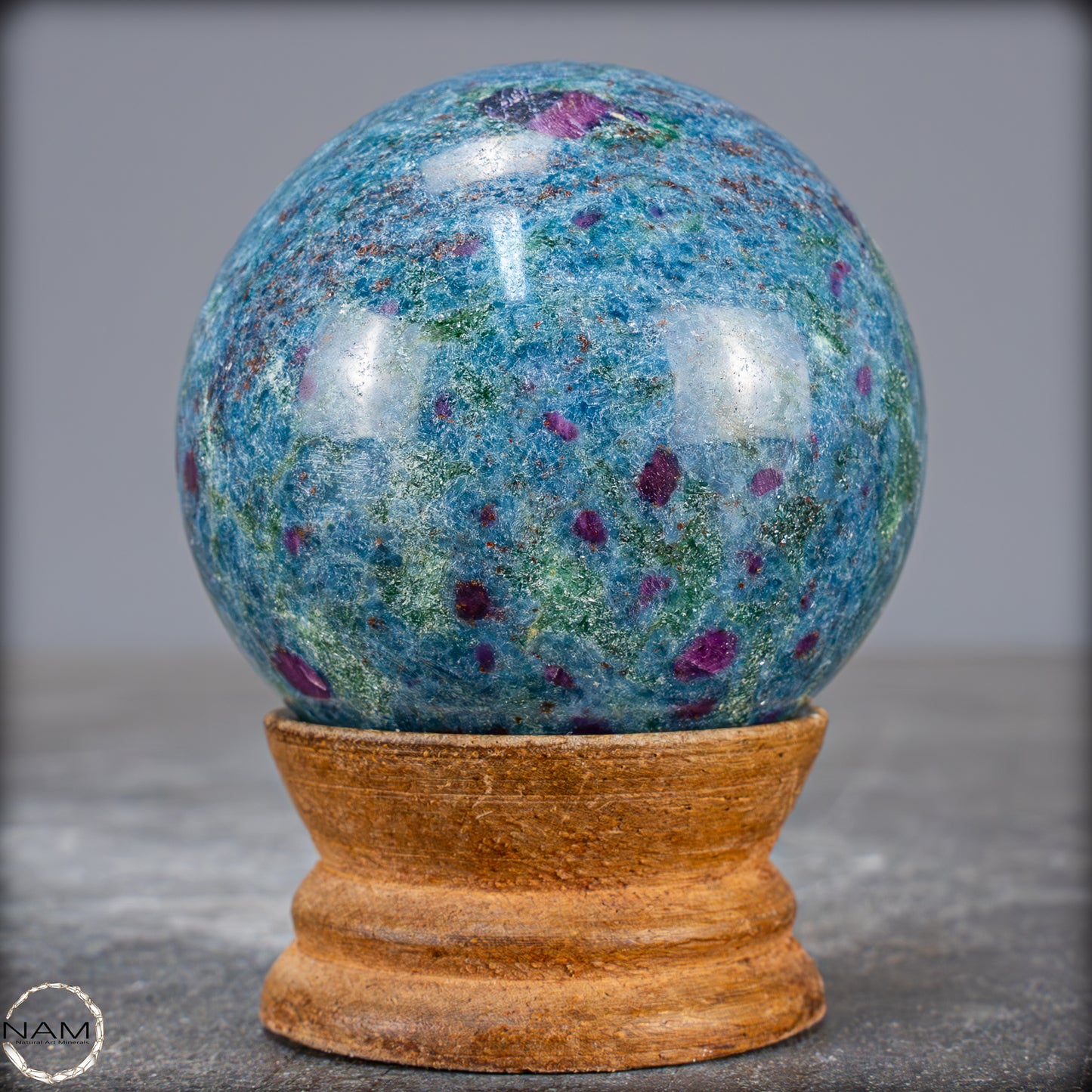 Natürliche Rubin in Fuchsit und Kyanit als Kugel - 335,44g - 57mm