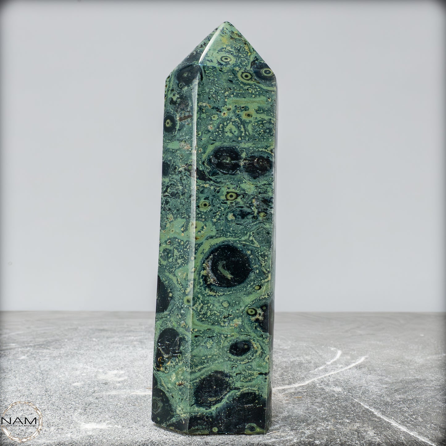 Natürlicher Kambaba-Jaspis Obelisk - 540,72g