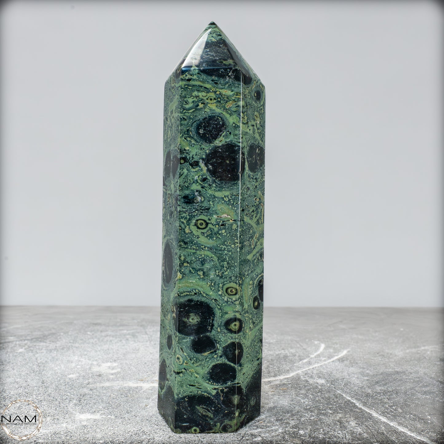 Natürlicher Kambaba-Jaspis Obelisk - 540,72g
