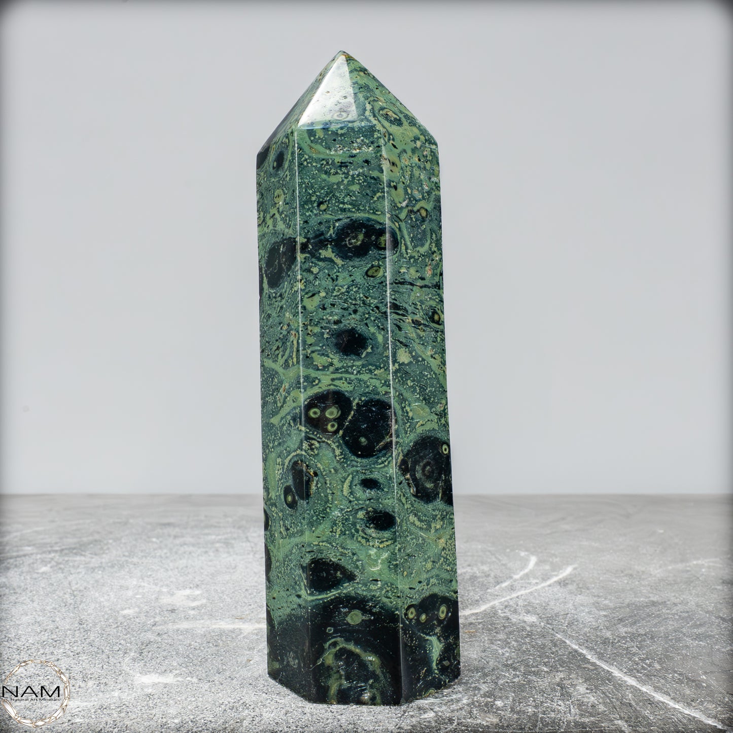 Natürlicher Kambaba-Jaspis Obelisk - 540,72g