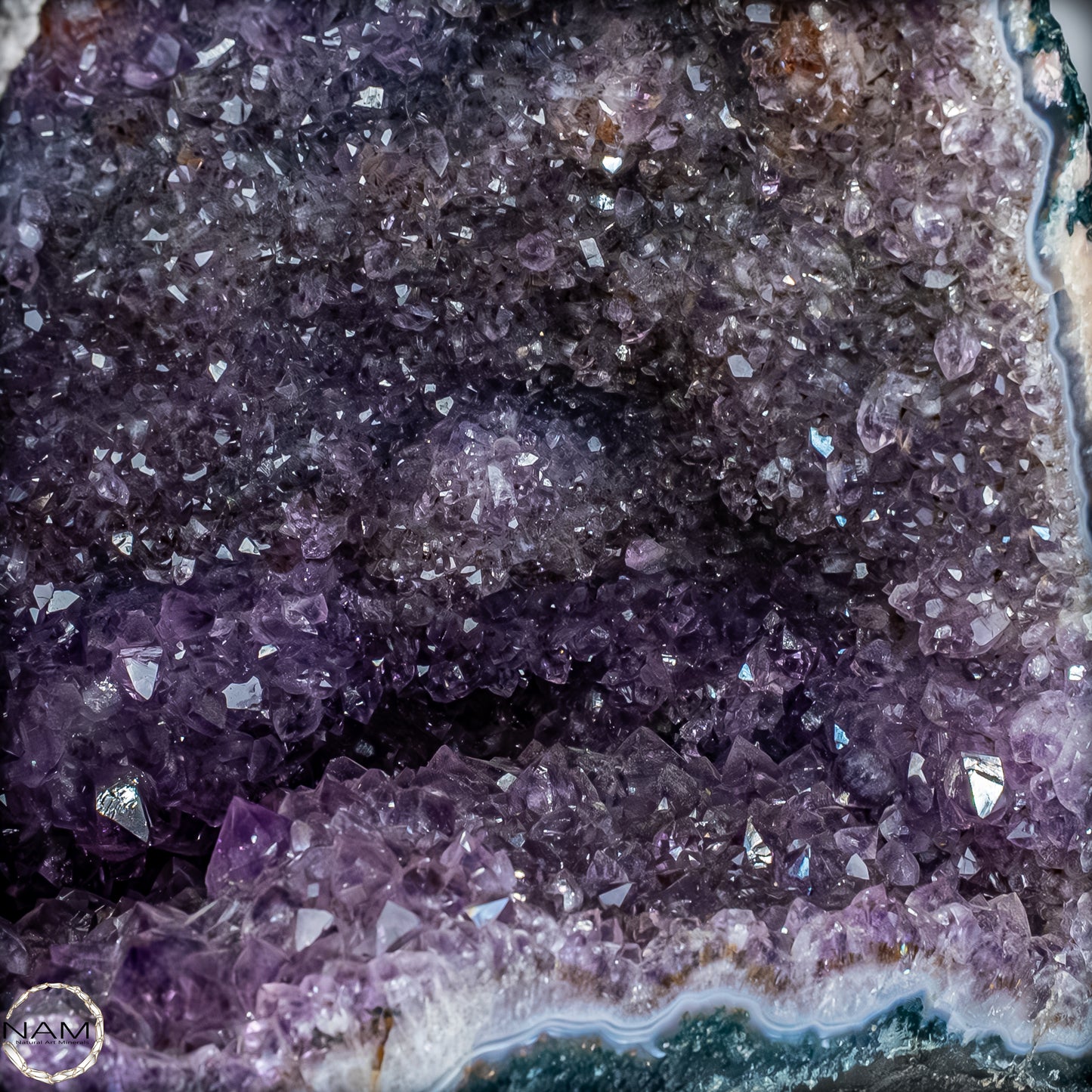 Natürliche Intensive Amethyst-Achat-Kristall Kathedrale/Druse - 19109,31g