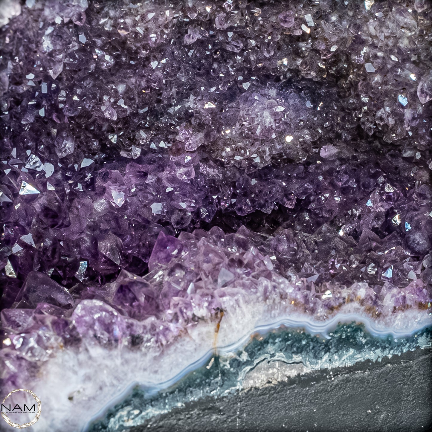 Natürliche Intensive Amethyst-Achat-Kristall Kathedrale/Druse - 19109,31g