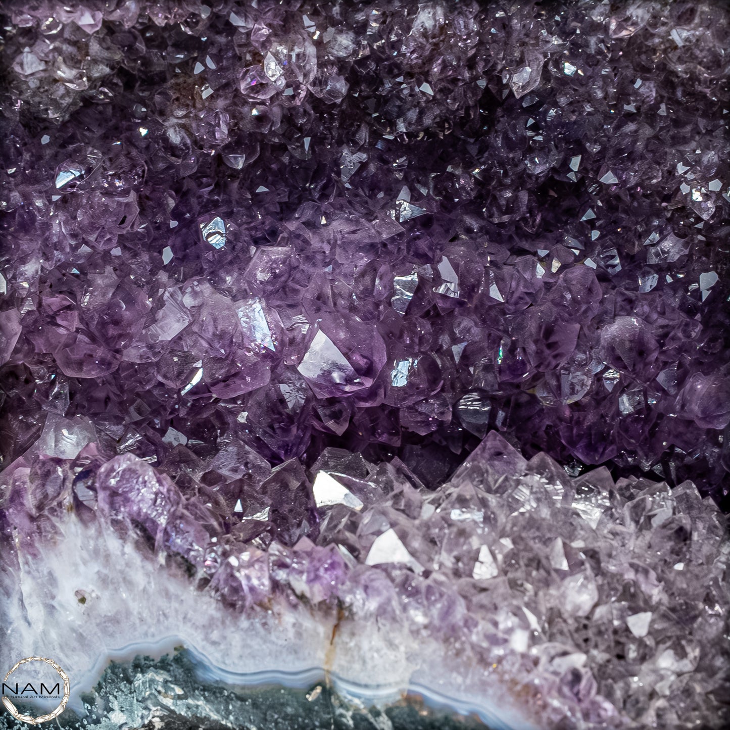 Natürliche Intensive Amethyst-Achat-Kristall Kathedrale/Druse - 19109,31g