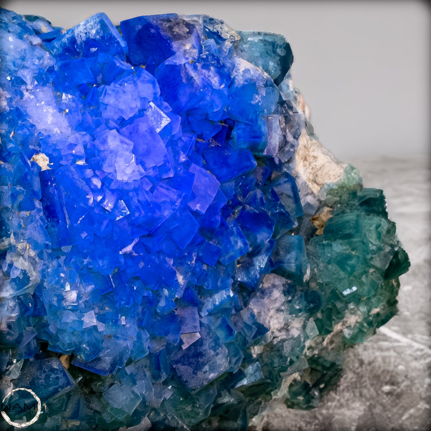 Natürliche Grüner Fluorit Kristalle auf Matrix -10644,55g