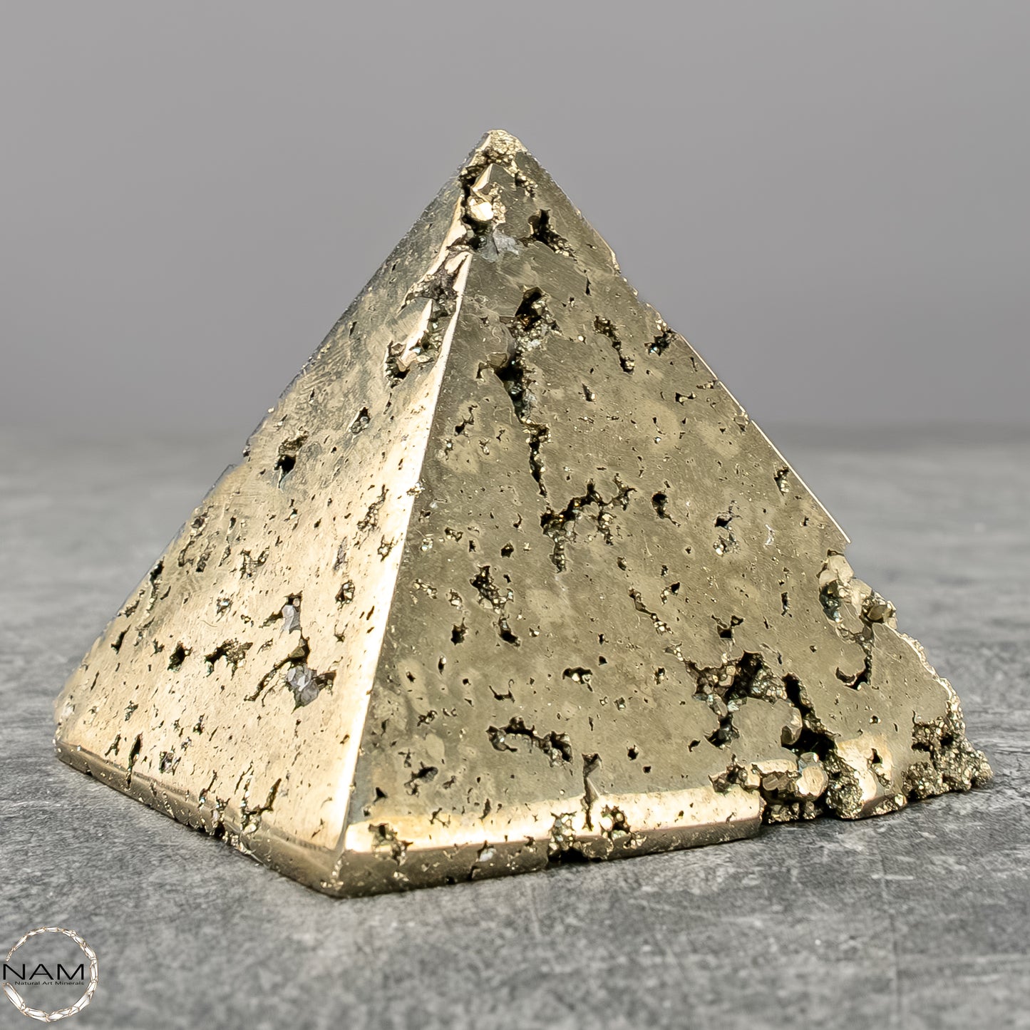 Natürliche Pyrit-Kristall Pyramide – 291,73g