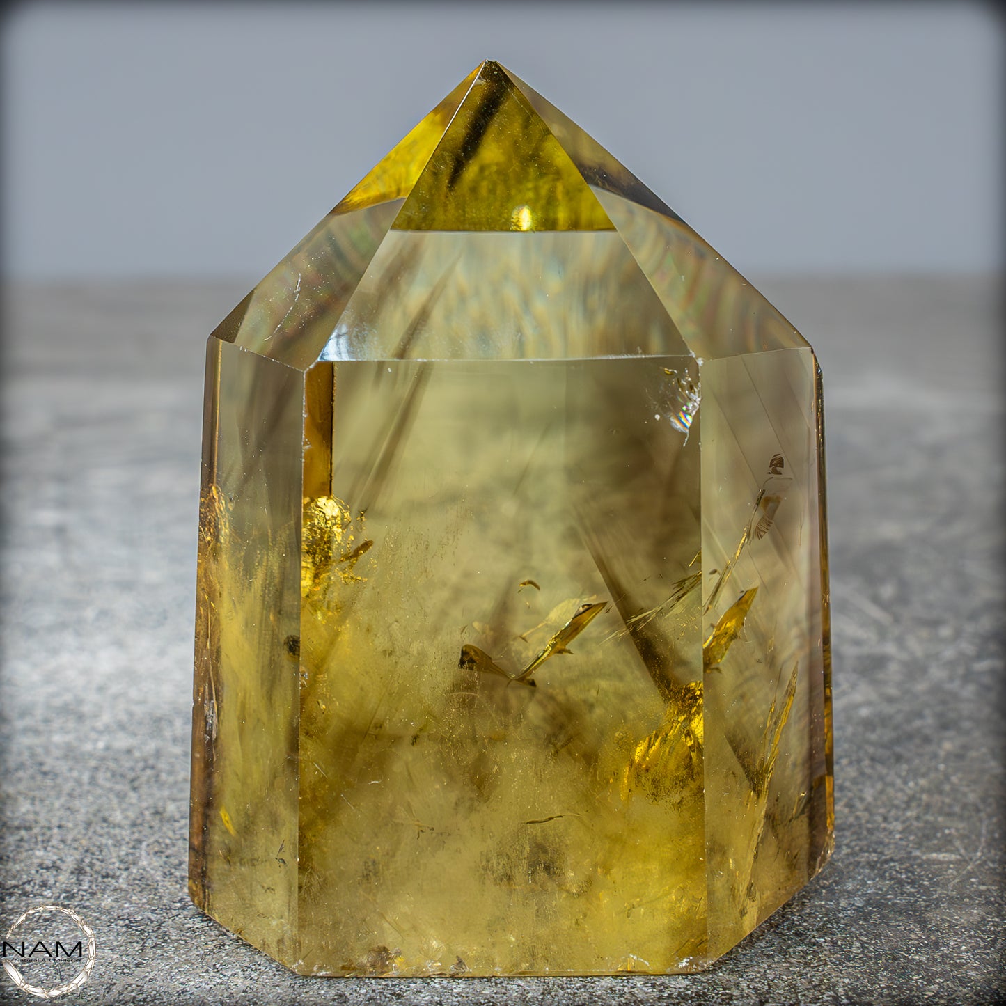 Seltener Citrinkristall Phantom Obelisk - 205,05g