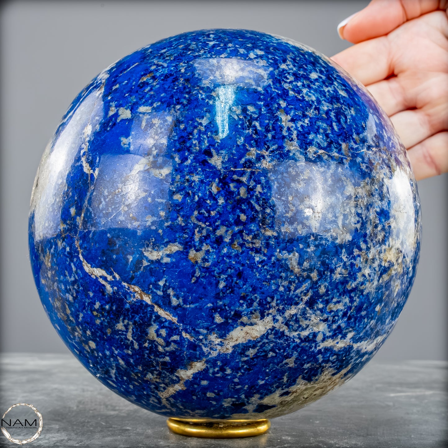Lapis Lazuli Kugel in höchster Qualität – Tiefe, Weisheit und königliche Schönheit- 5818,18g