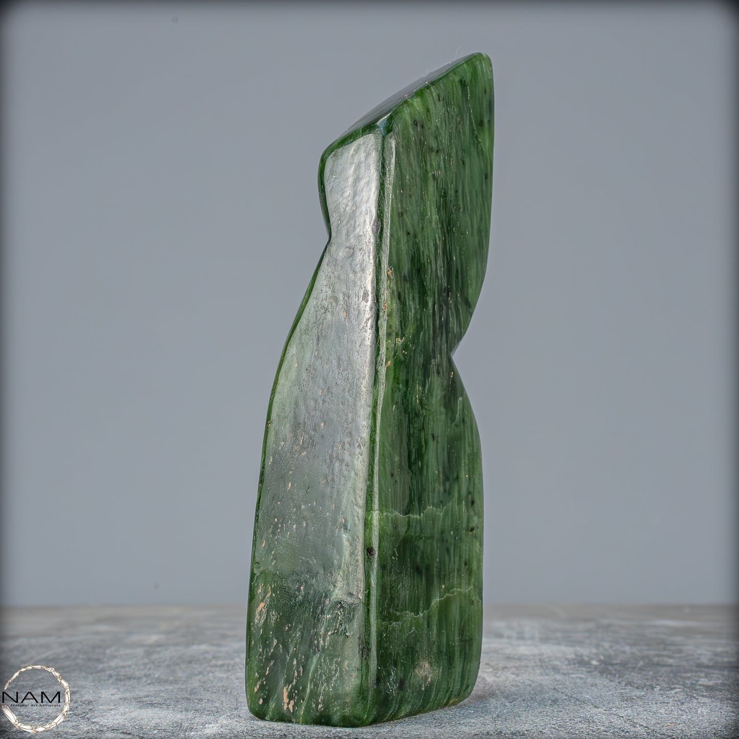 Natürliche Jade-Nephrit Freiform aus Burma - 571,25g
