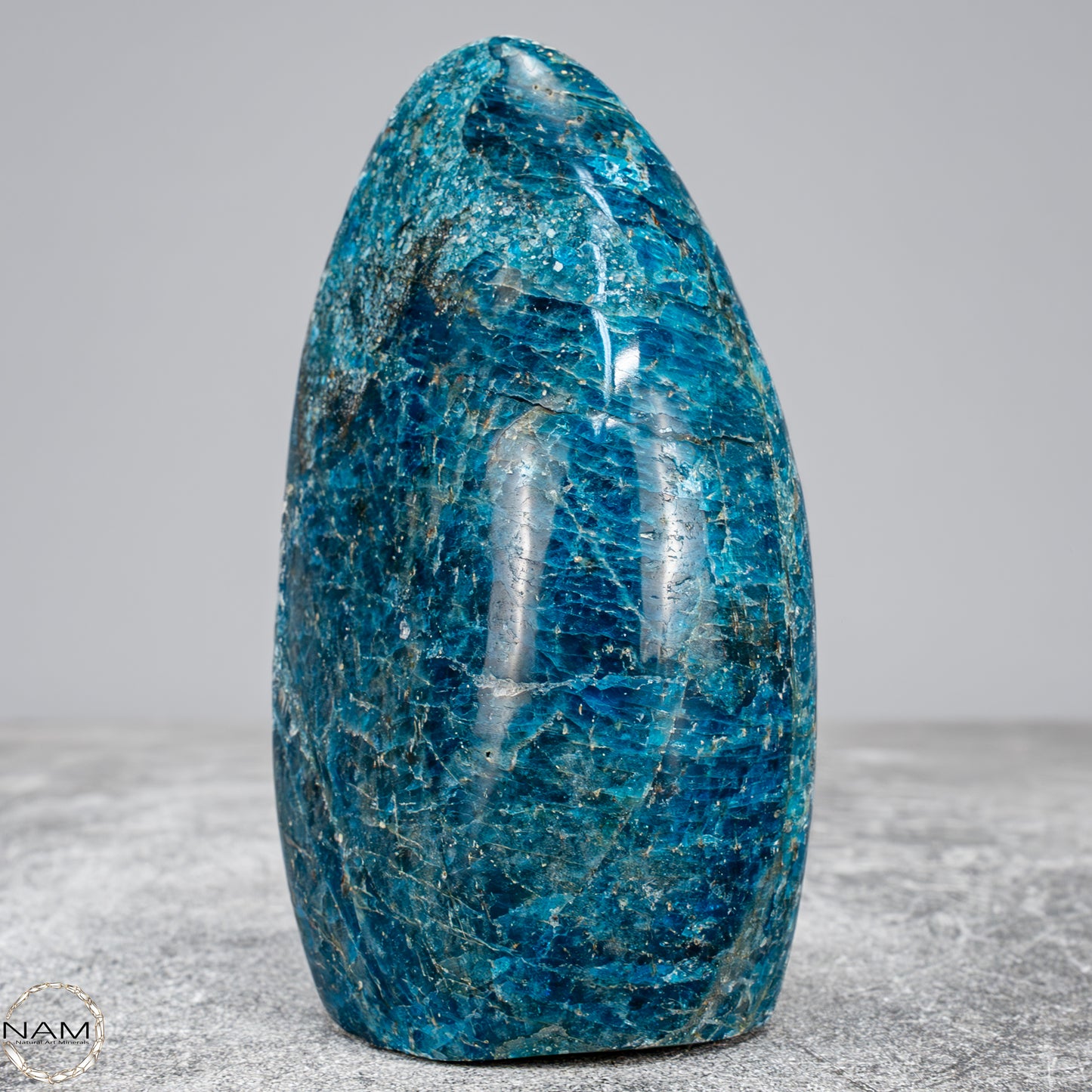 Natürliche Blaue Apatit Kristall-Freiform -671,55g